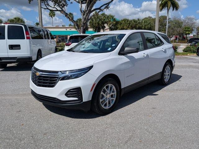 Chevrolet Equinox Ls Fwd 4D Sport Utility - Thumbnail 4