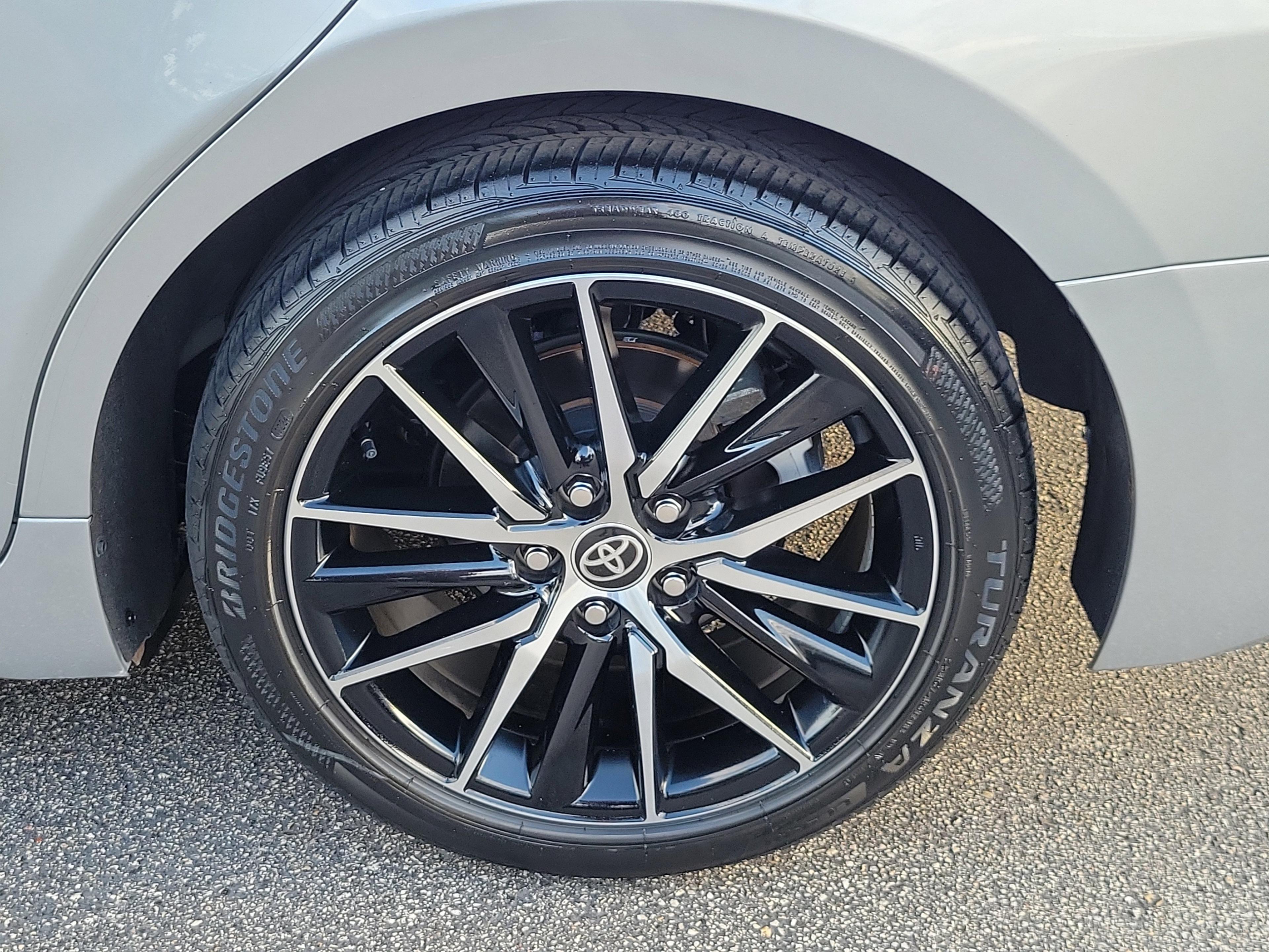 Toyota Camry Se Fwd - Thumbnail 8