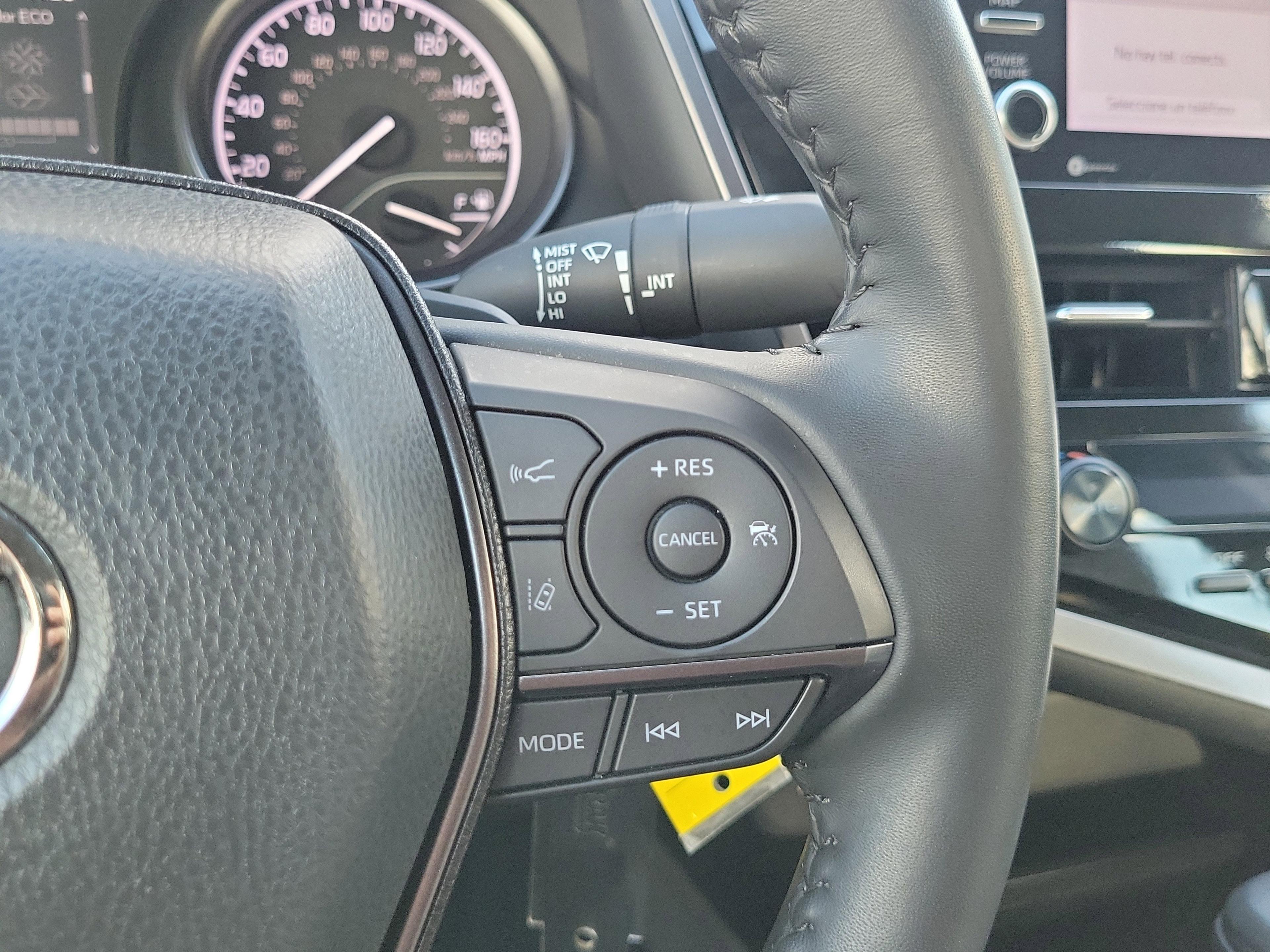 Toyota Camry Se Fwd - Thumbnail 17