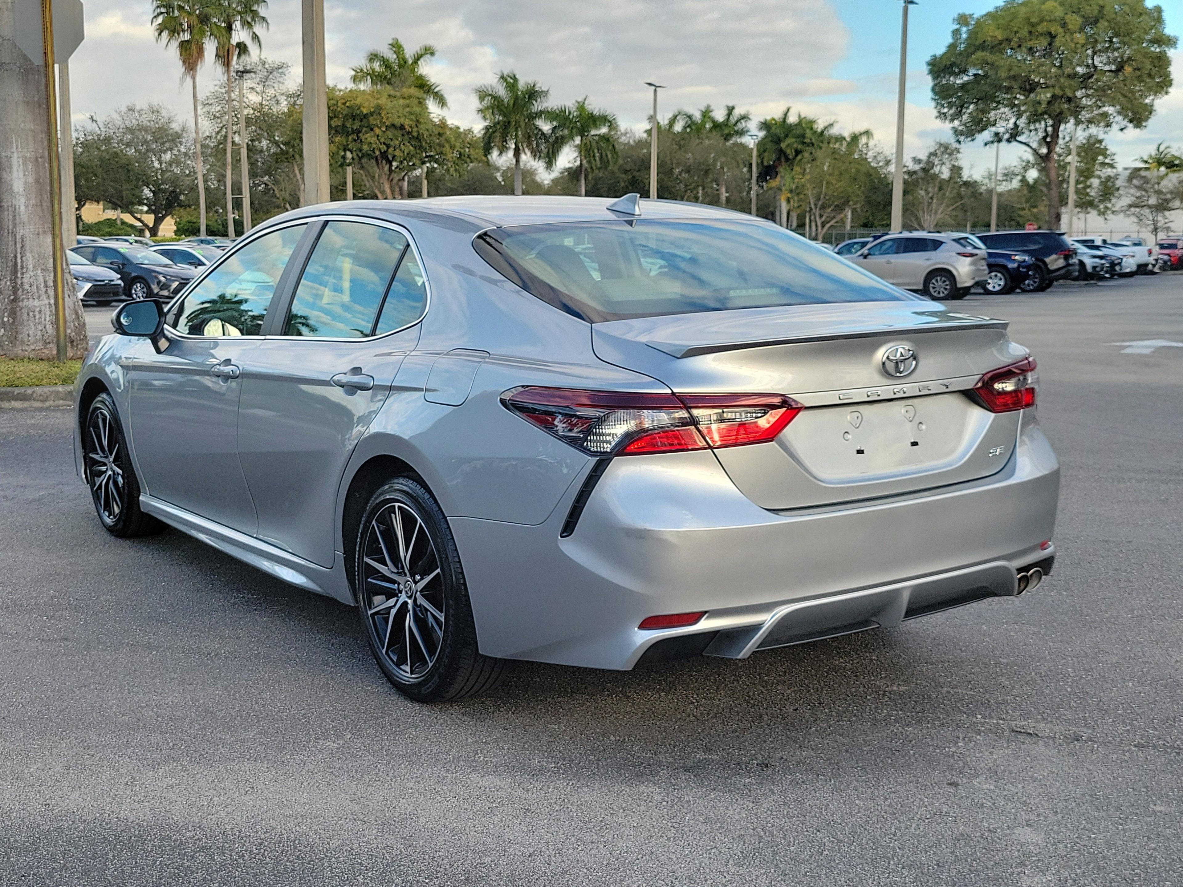 Toyota Camry Se Fwd - Thumbnail 7