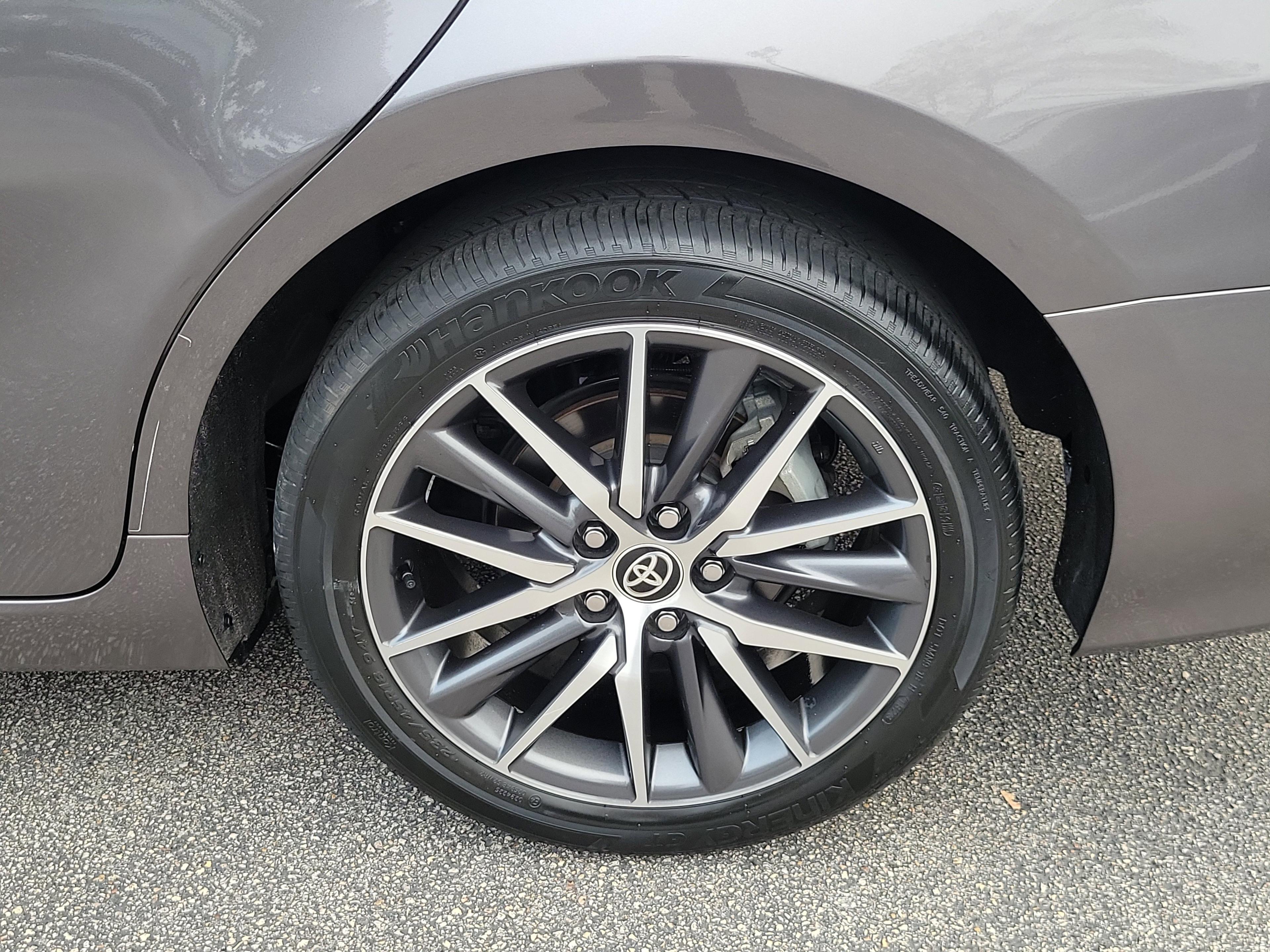 Toyota Camry Xle Fwd - Thumbnail 8