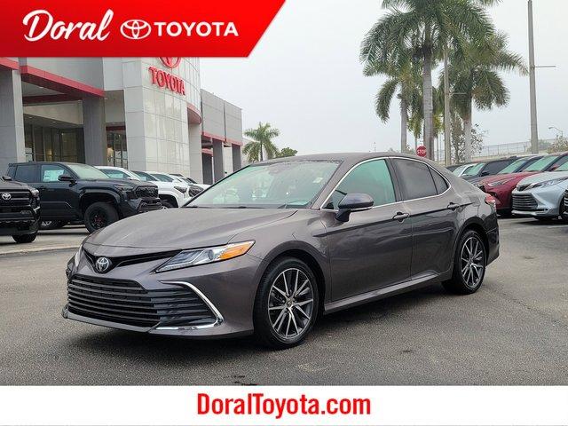 Toyota Camry Xle Fwd - View 1