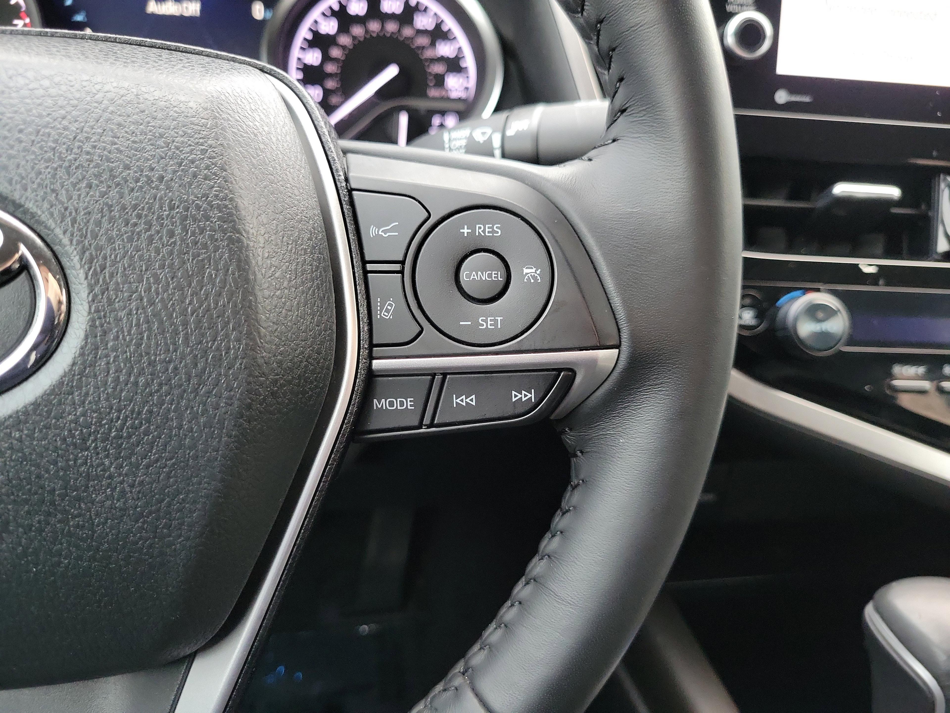 Toyota Camry Xle Fwd - Thumbnail 18