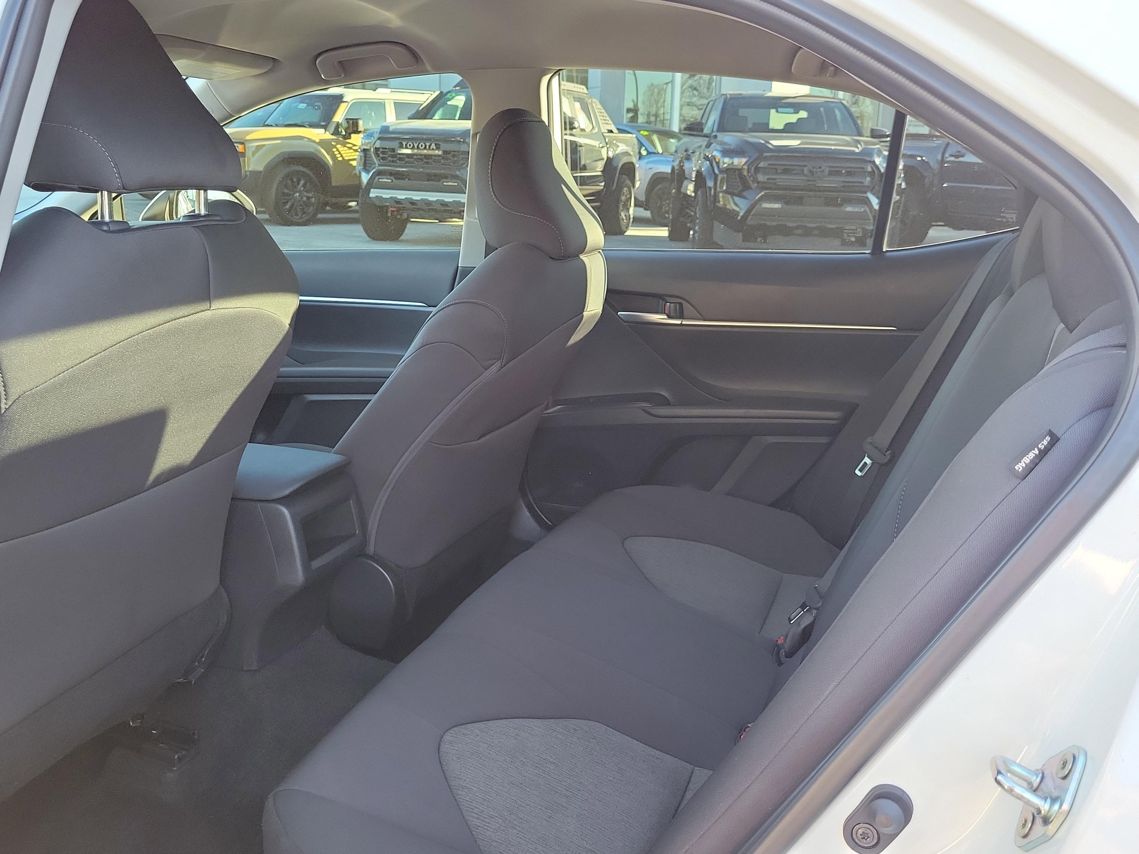 Toyota Camry Le Fwd - Thumbnail 11