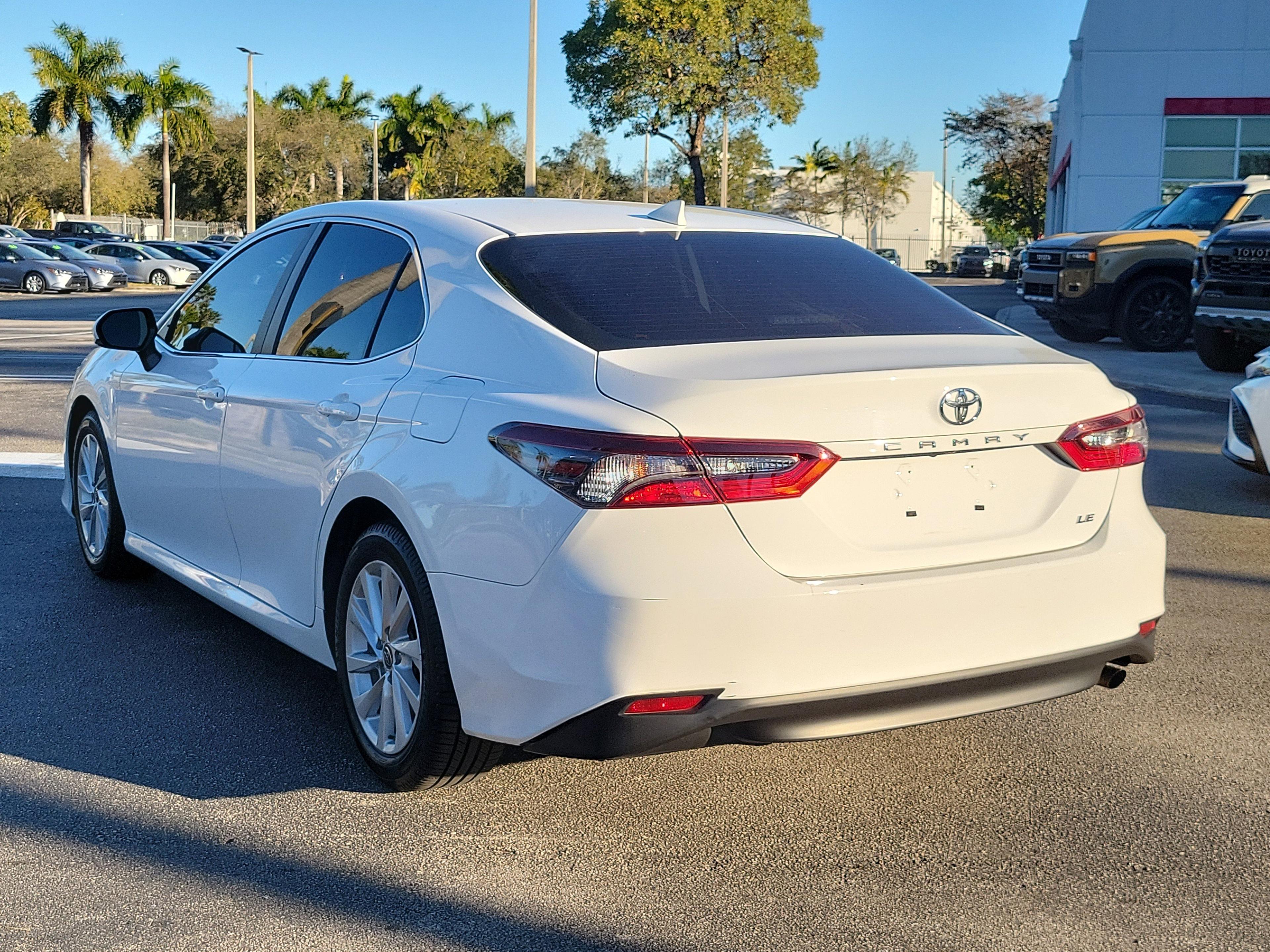 Toyota Camry Le Fwd - Thumbnail 8