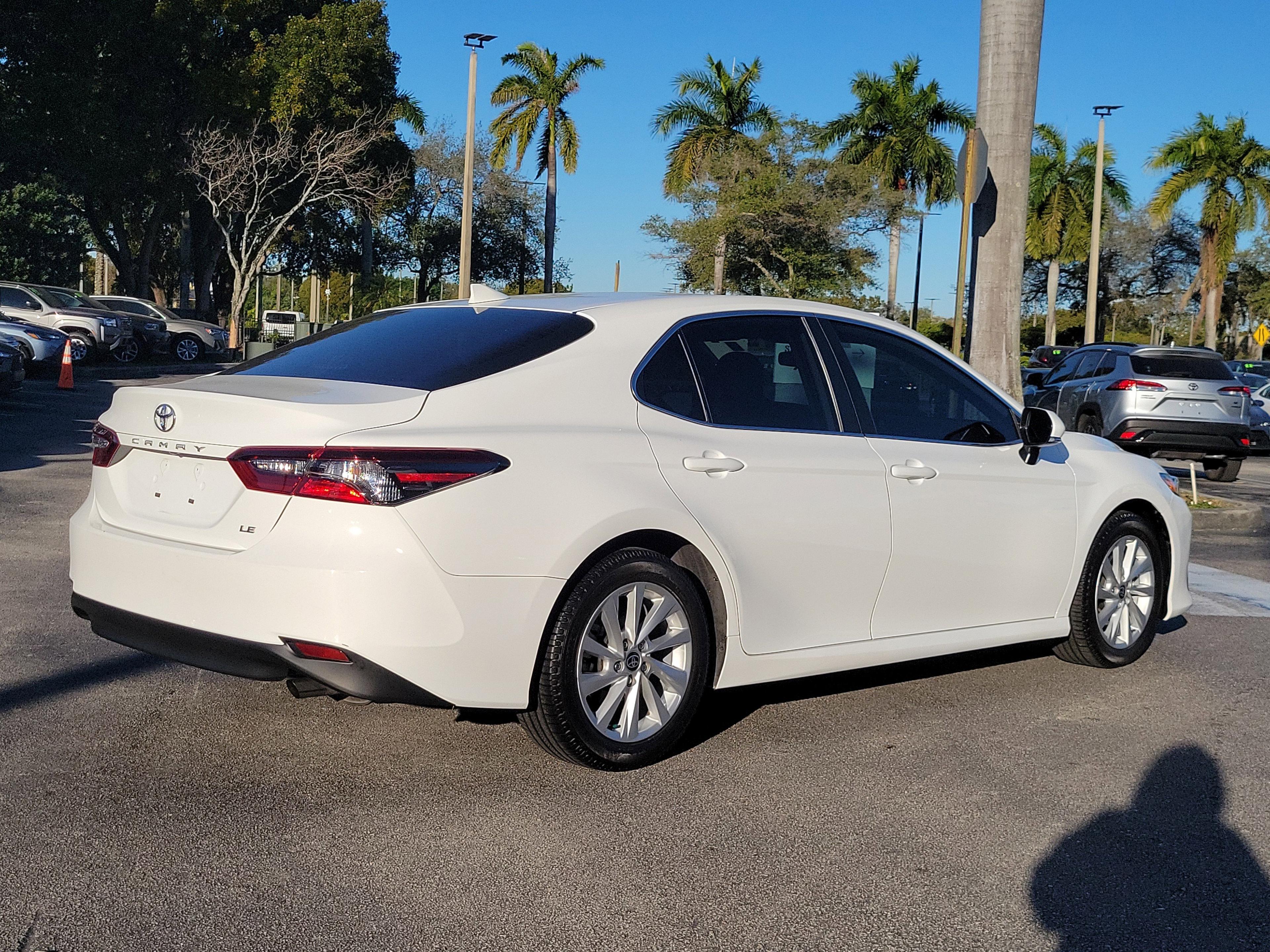 Toyota Camry Le Fwd - Thumbnail 6