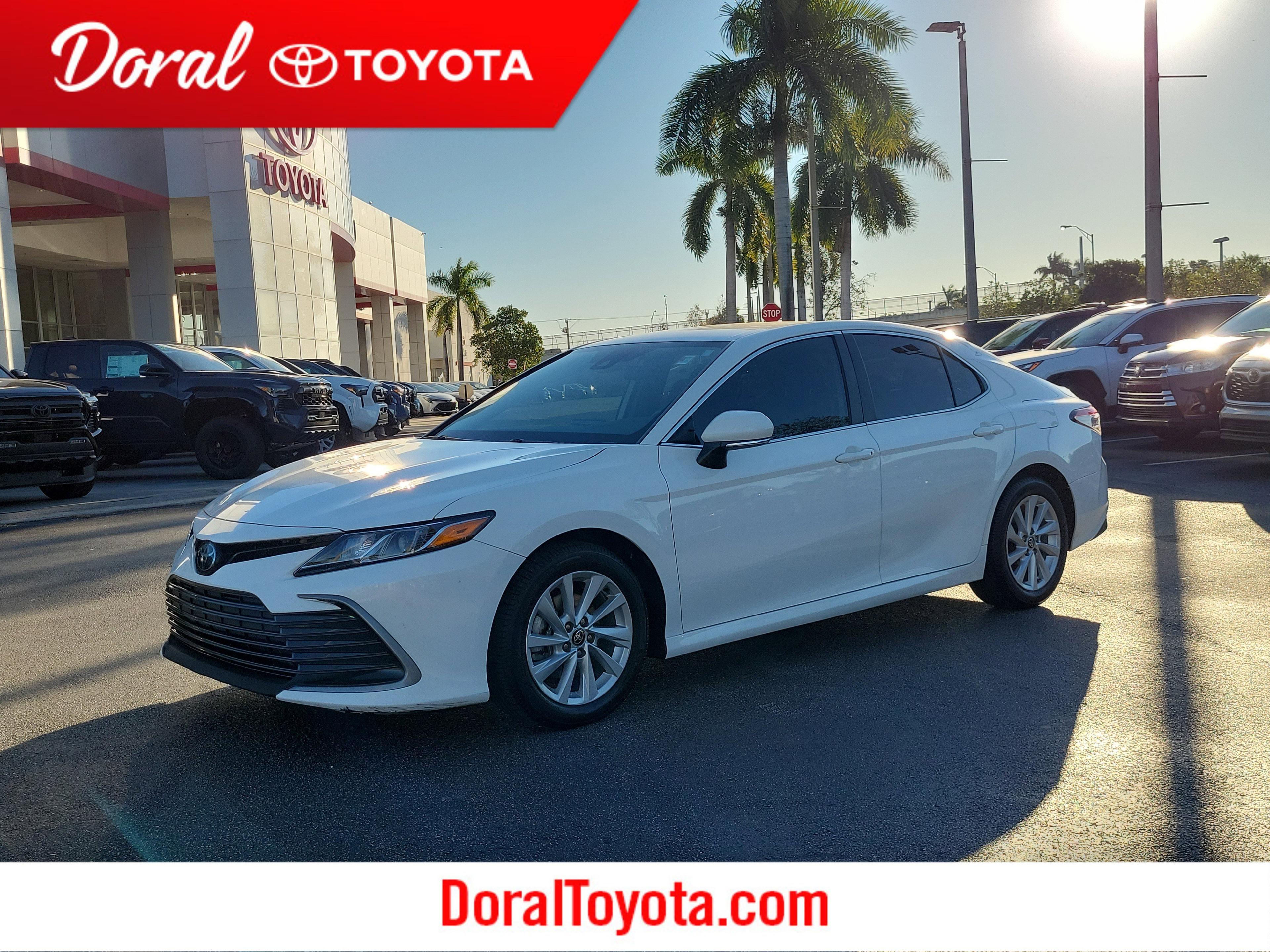 Toyota Camry Le Fwd - Thumbnail 2