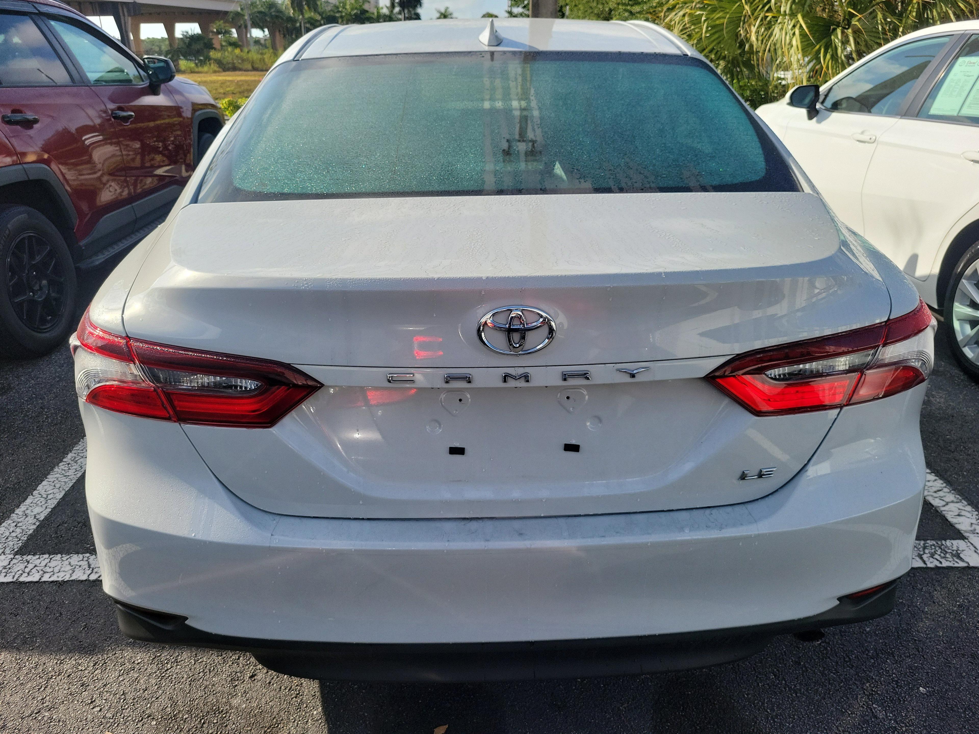 Toyota Camry Le Fwd - Thumbnail 6