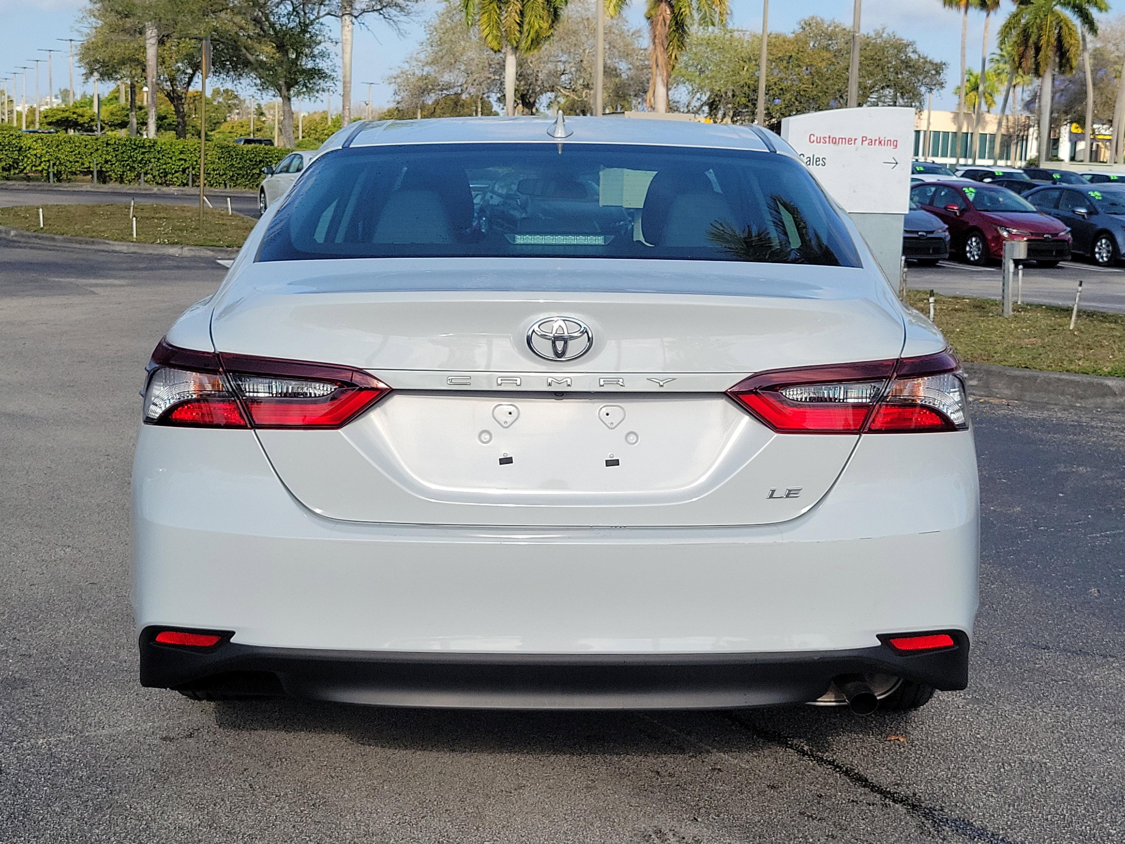 Toyota Camry Le Fwd - Thumbnail 6