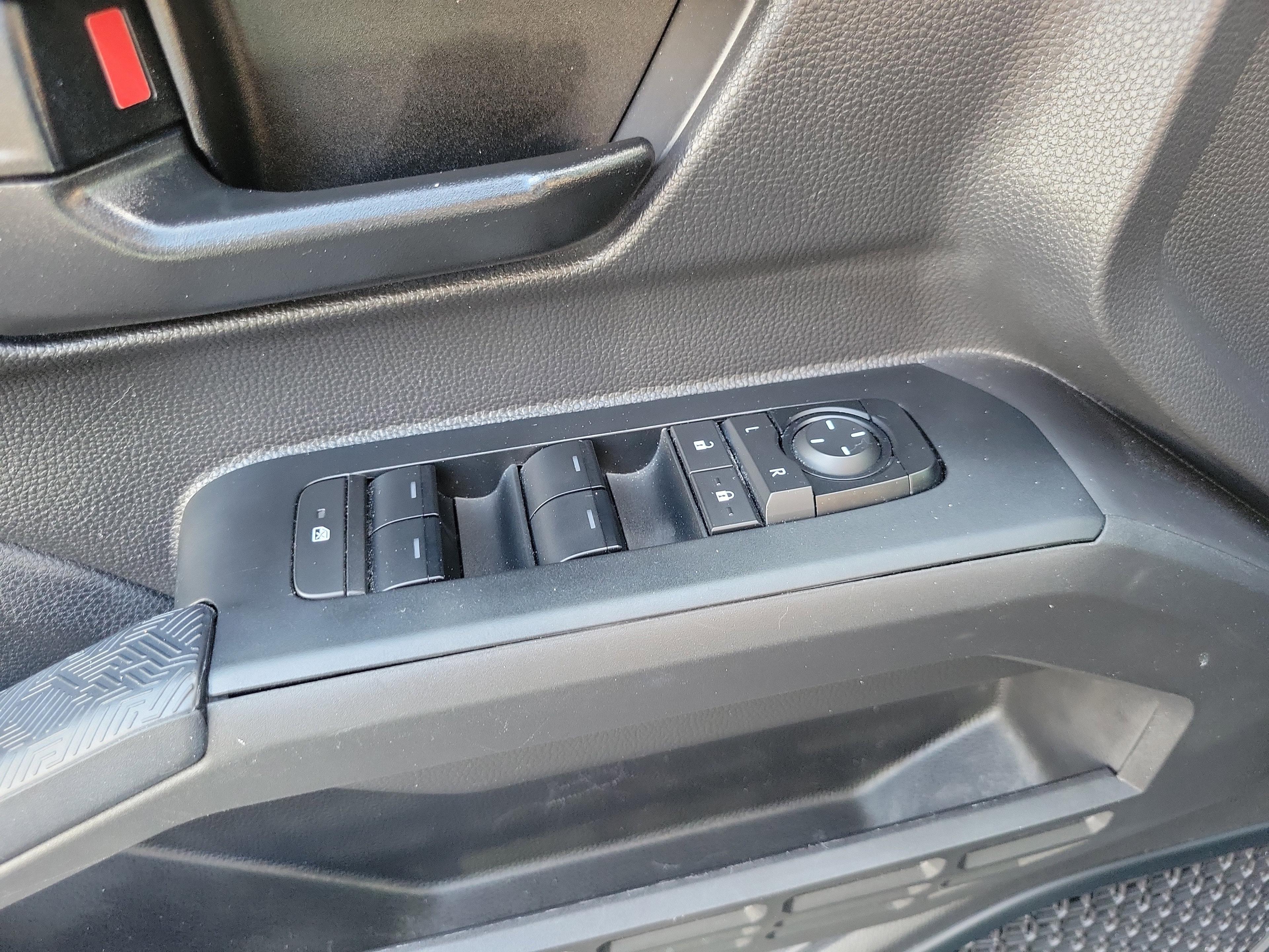 Toyota Tacoma 2Wd Sr5 Rwd Crew Cab - Thumbnail 20