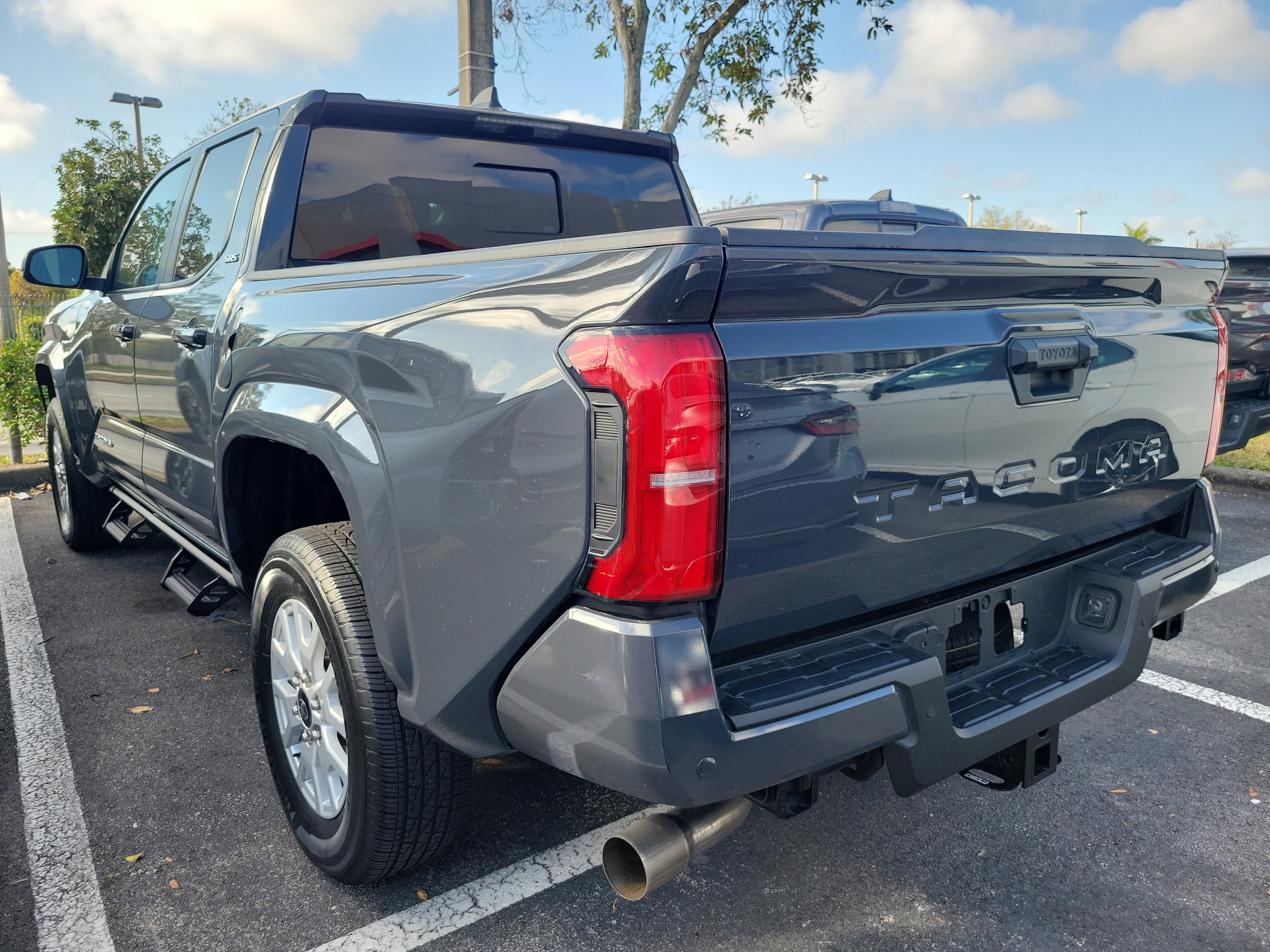 Toyota Tacoma 2Wd Sr5 Rwd Crew Cab - Thumbnail 6