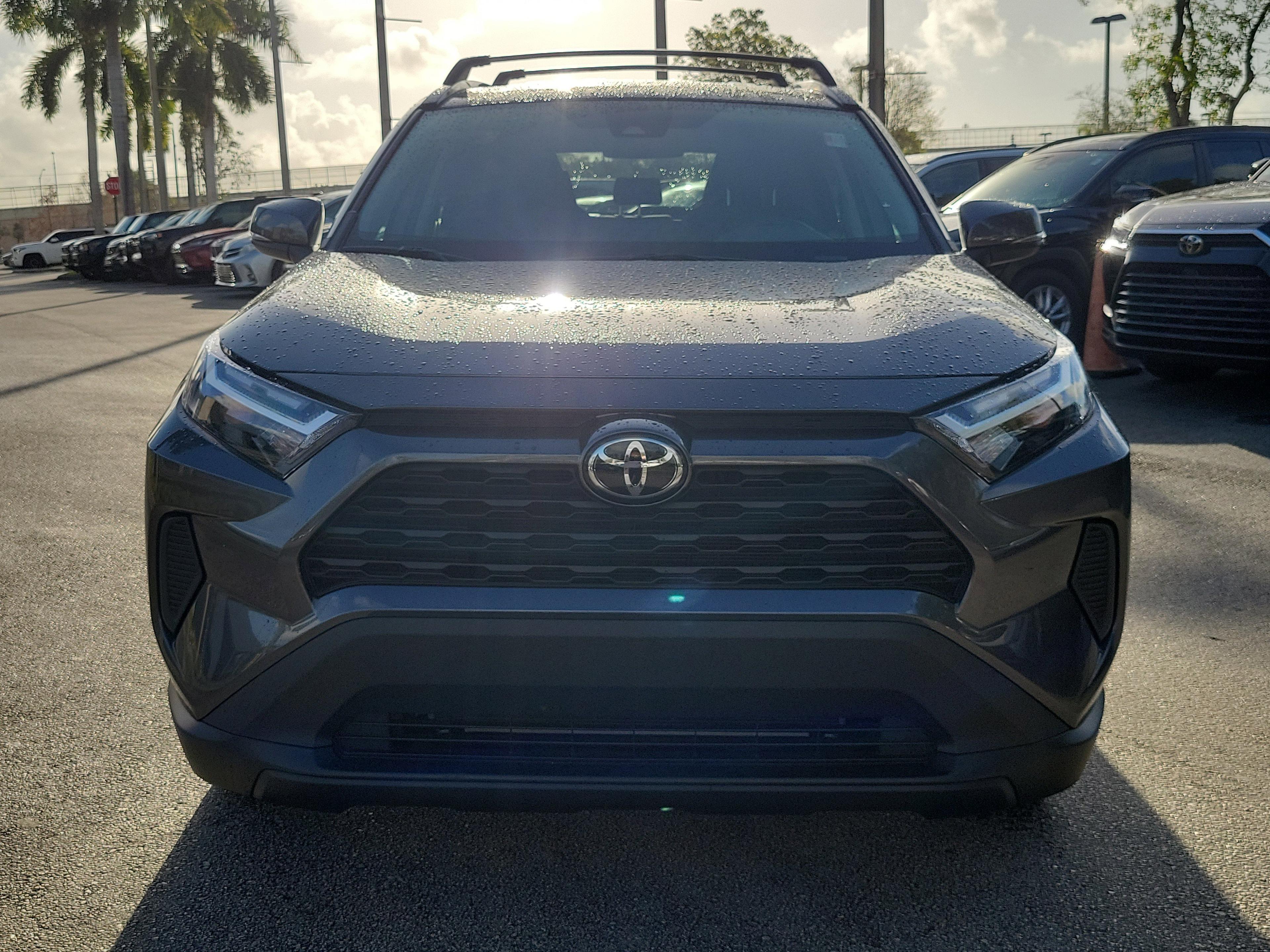 Toyota Rav4 Xle Fwd - Thumbnail 4