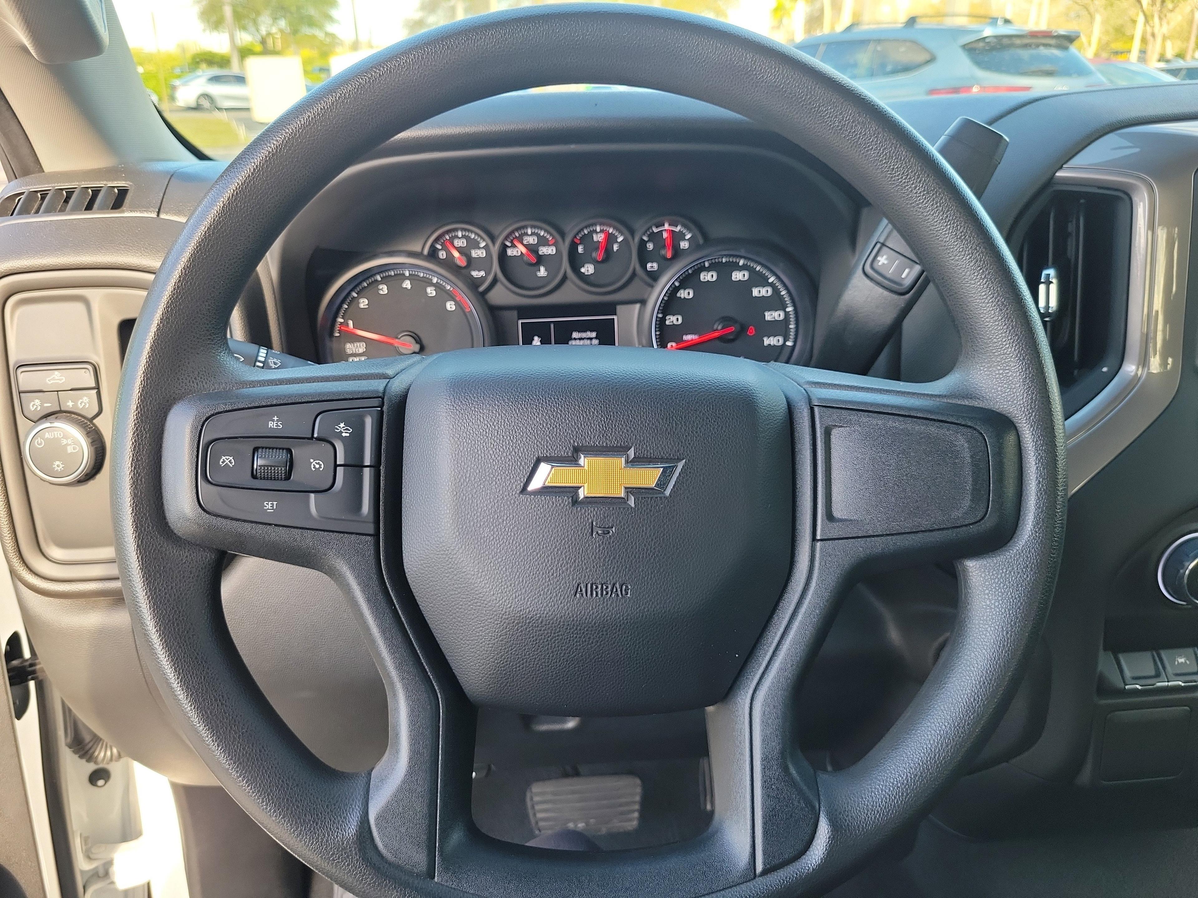 Chevrolet Silverado 1500 Custom Rwd Crew Cab - Thumbnail 15