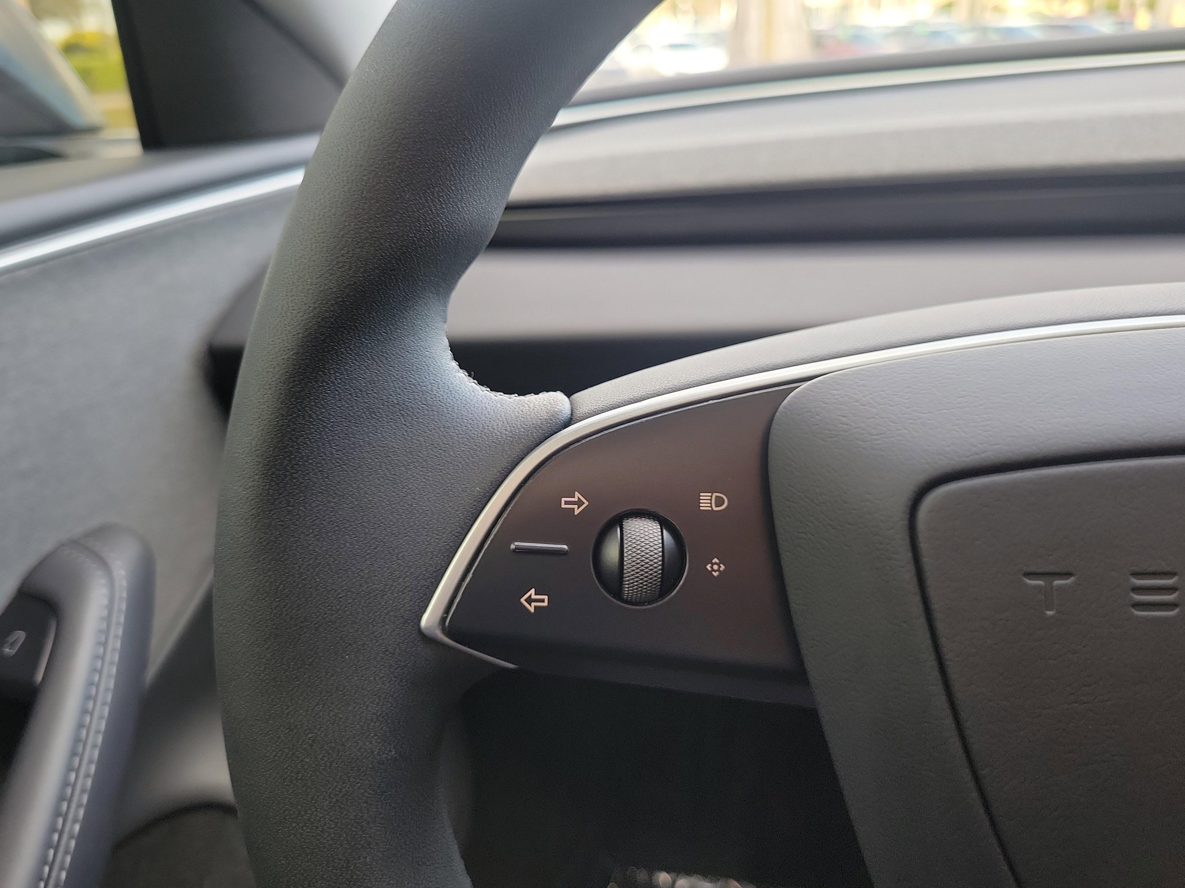 Tesla Model 3 Long Range Rwd - Thumbnail 17