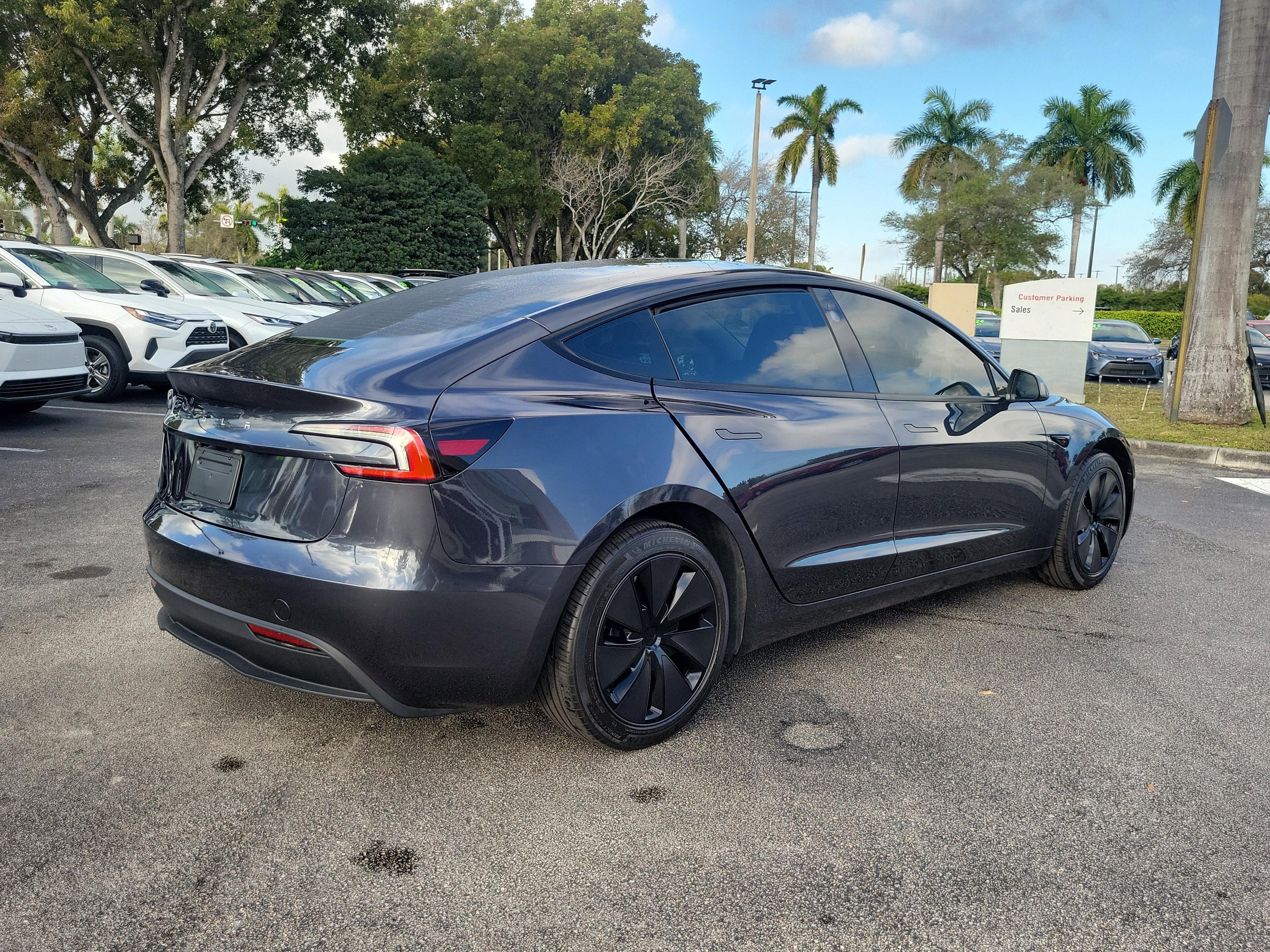 Tesla Model 3 Long Range Rwd - Thumbnail 5