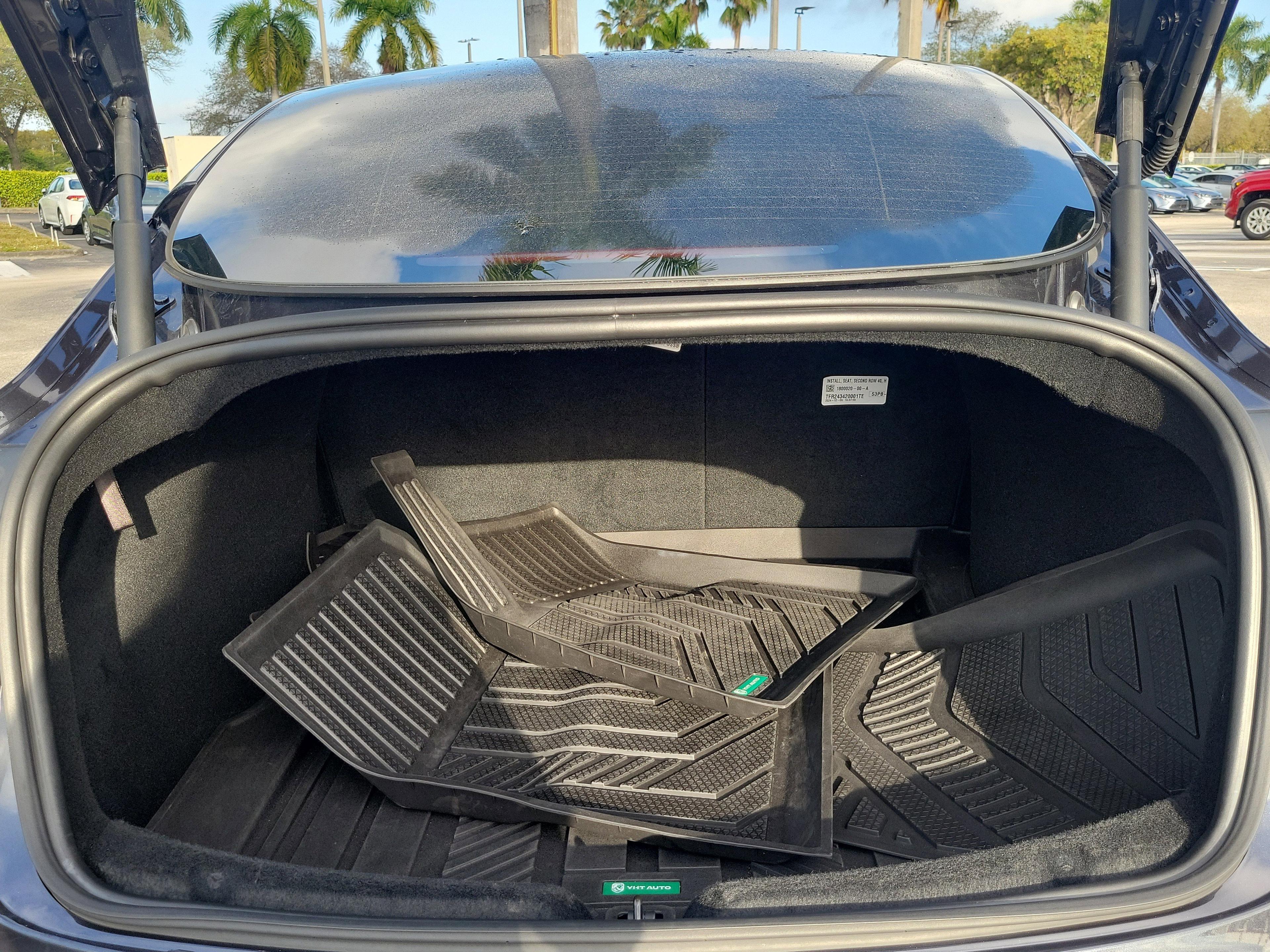 Tesla Model 3 Long Range Rwd - Thumbnail 9