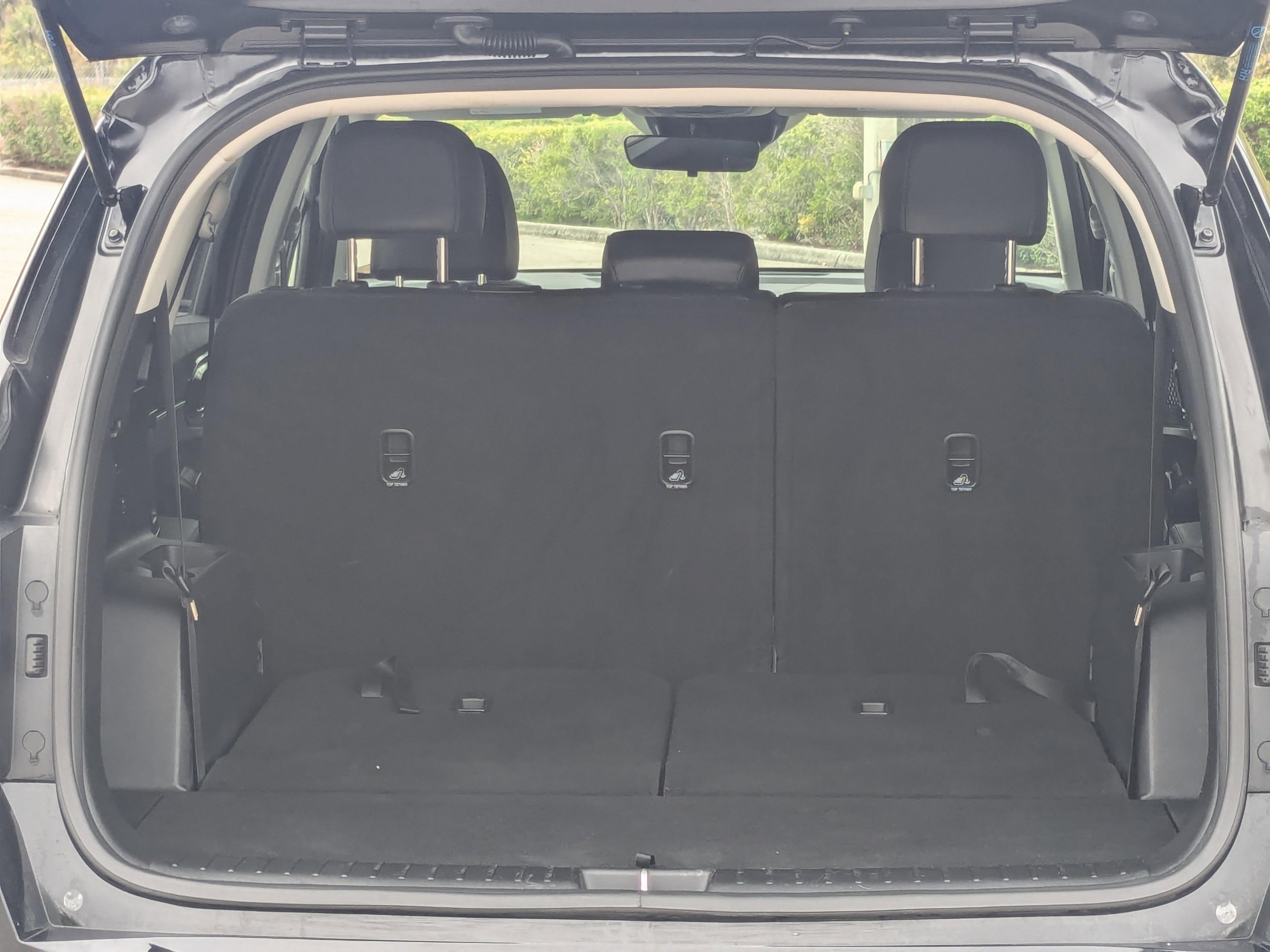 Kia Sorento S - Thumbnail 14