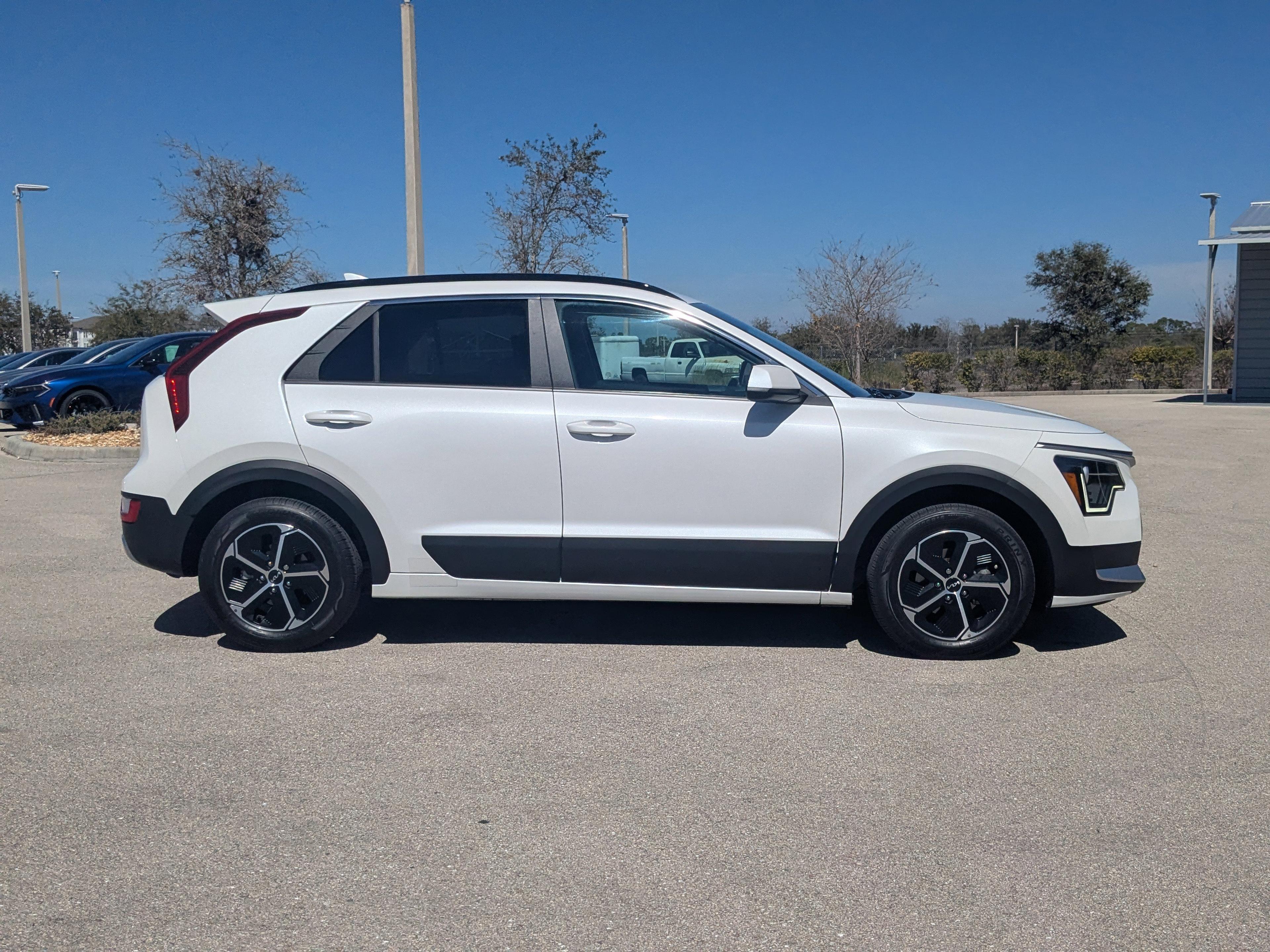 Kia Niro Lx - Thumbnail 5