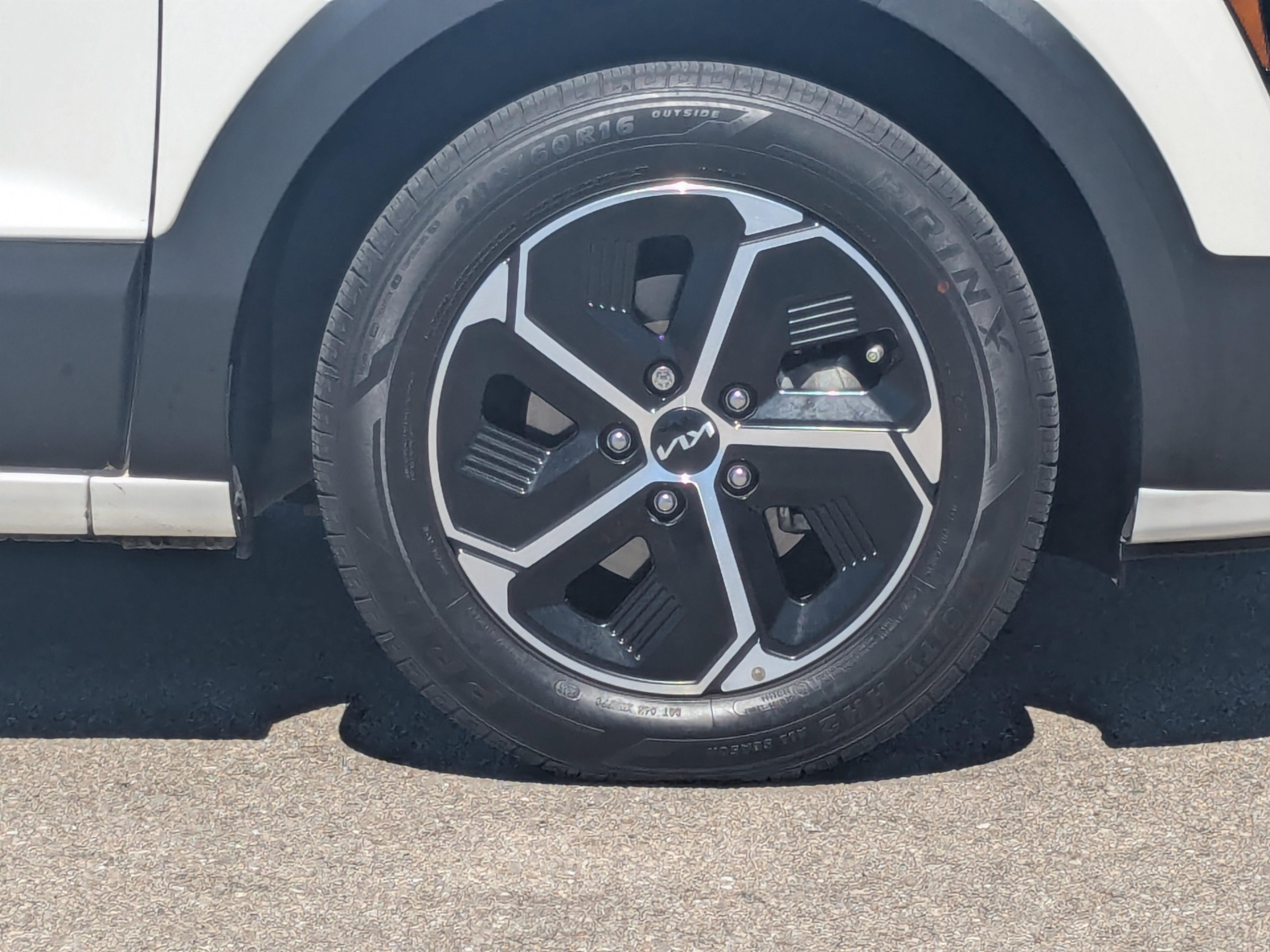 Kia Niro Lx - Thumbnail 12