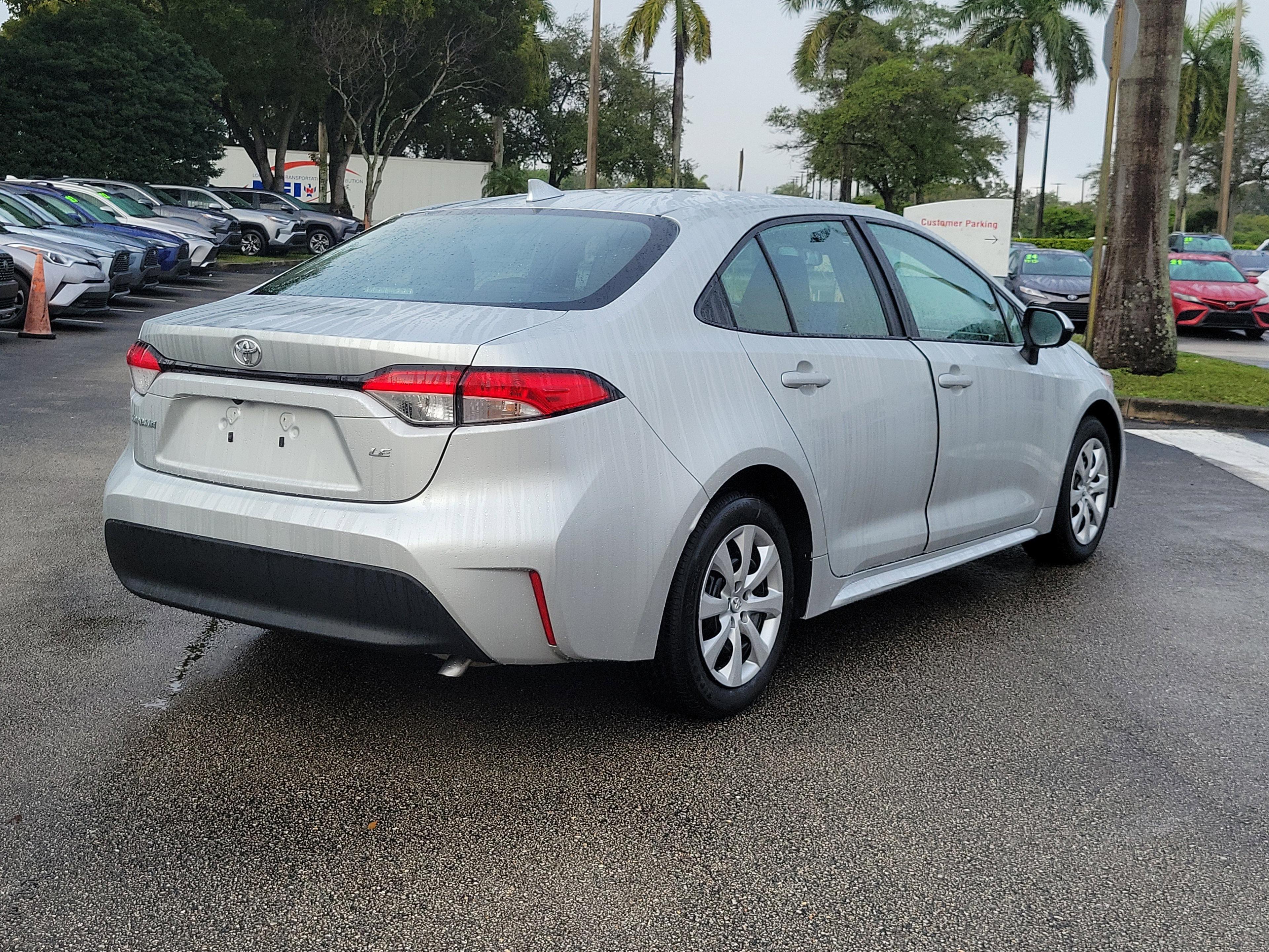 Toyota Corolla Le Fwd - Thumbnail 5