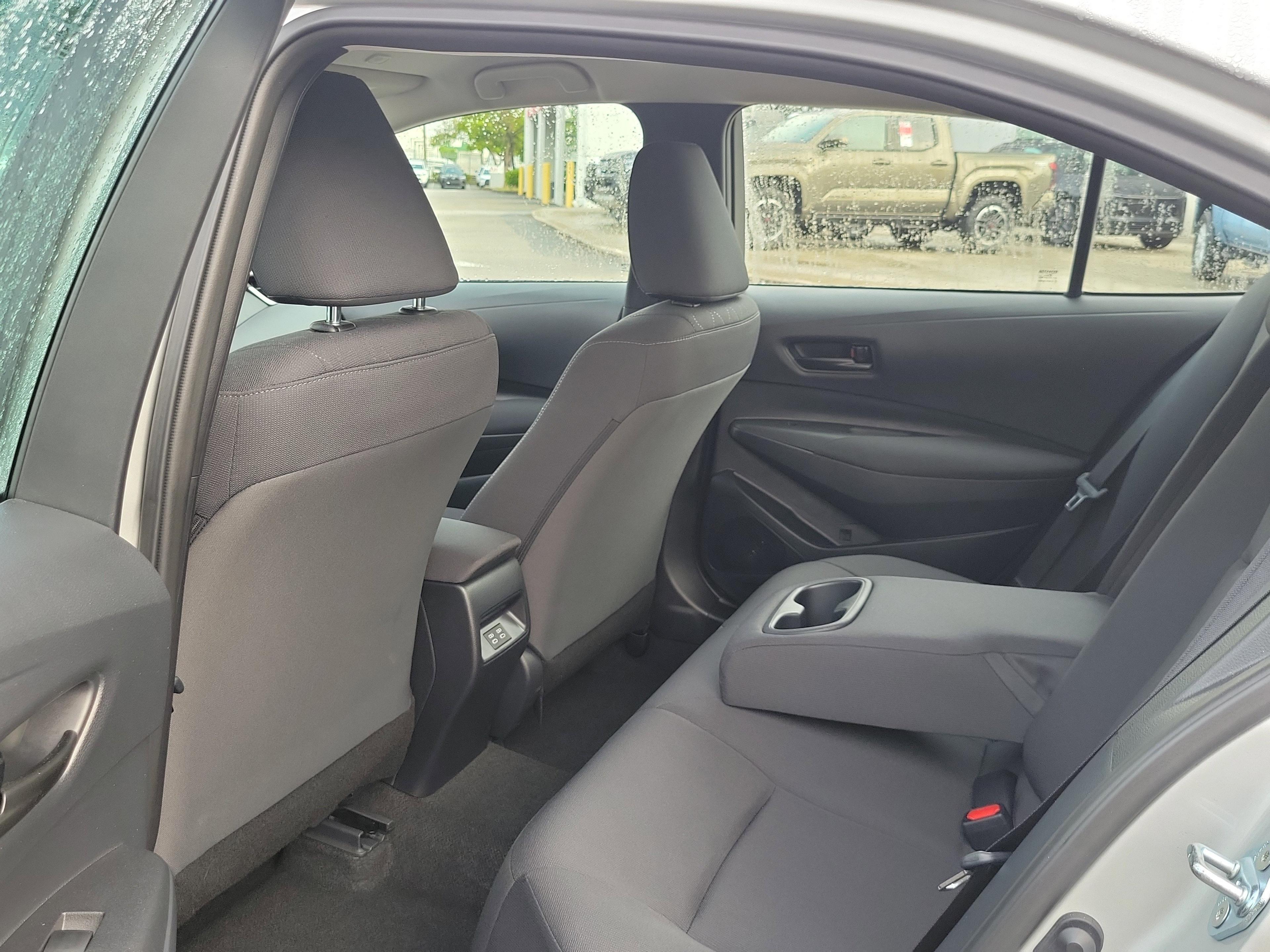 Toyota Corolla Le Fwd - Thumbnail 9