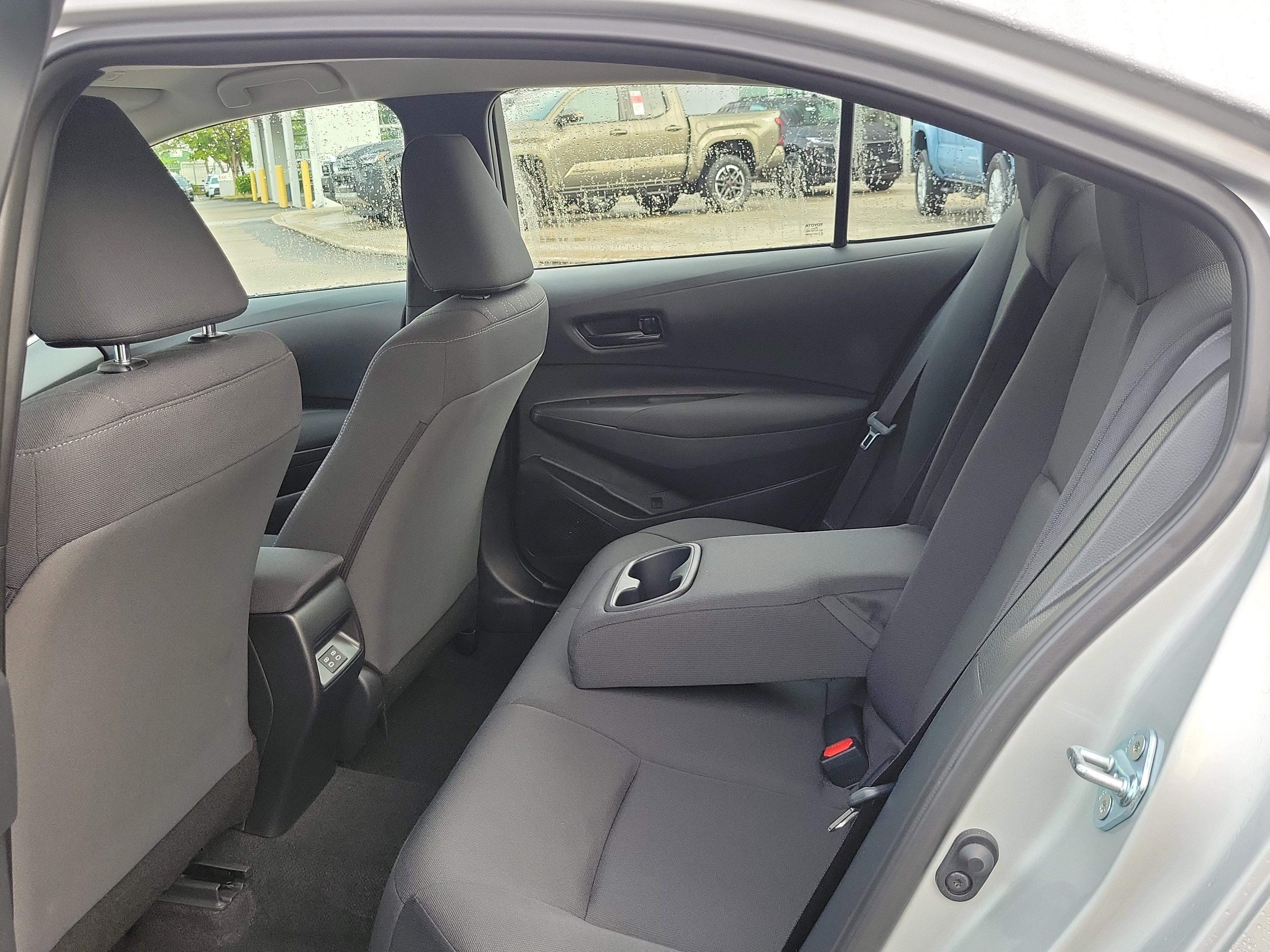 Toyota Corolla Le Fwd - Thumbnail 10