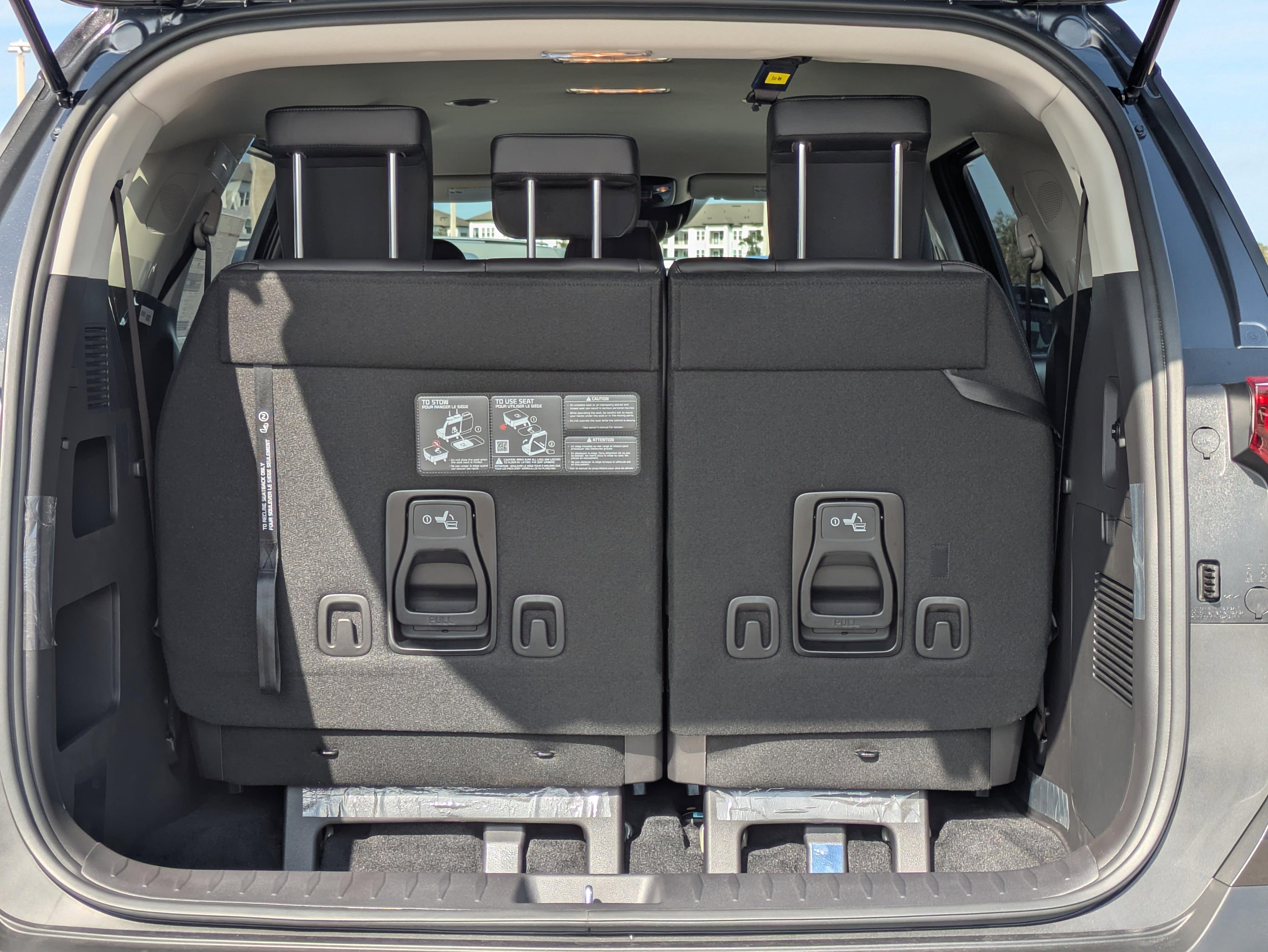 Kia Carnival Mpv Lxs - Thumbnail 14