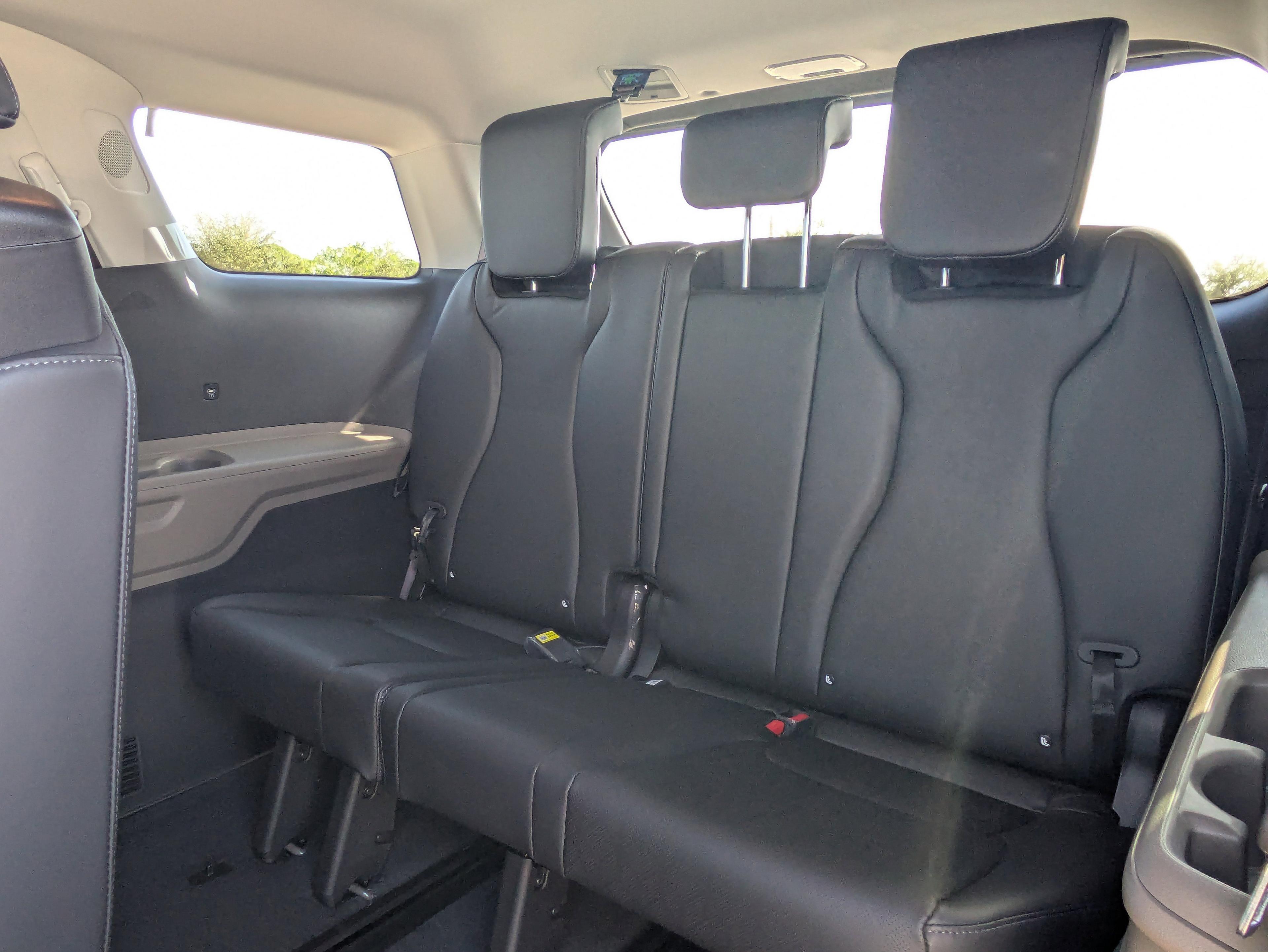 Kia Carnival Mpv Lxs - Thumbnail 17