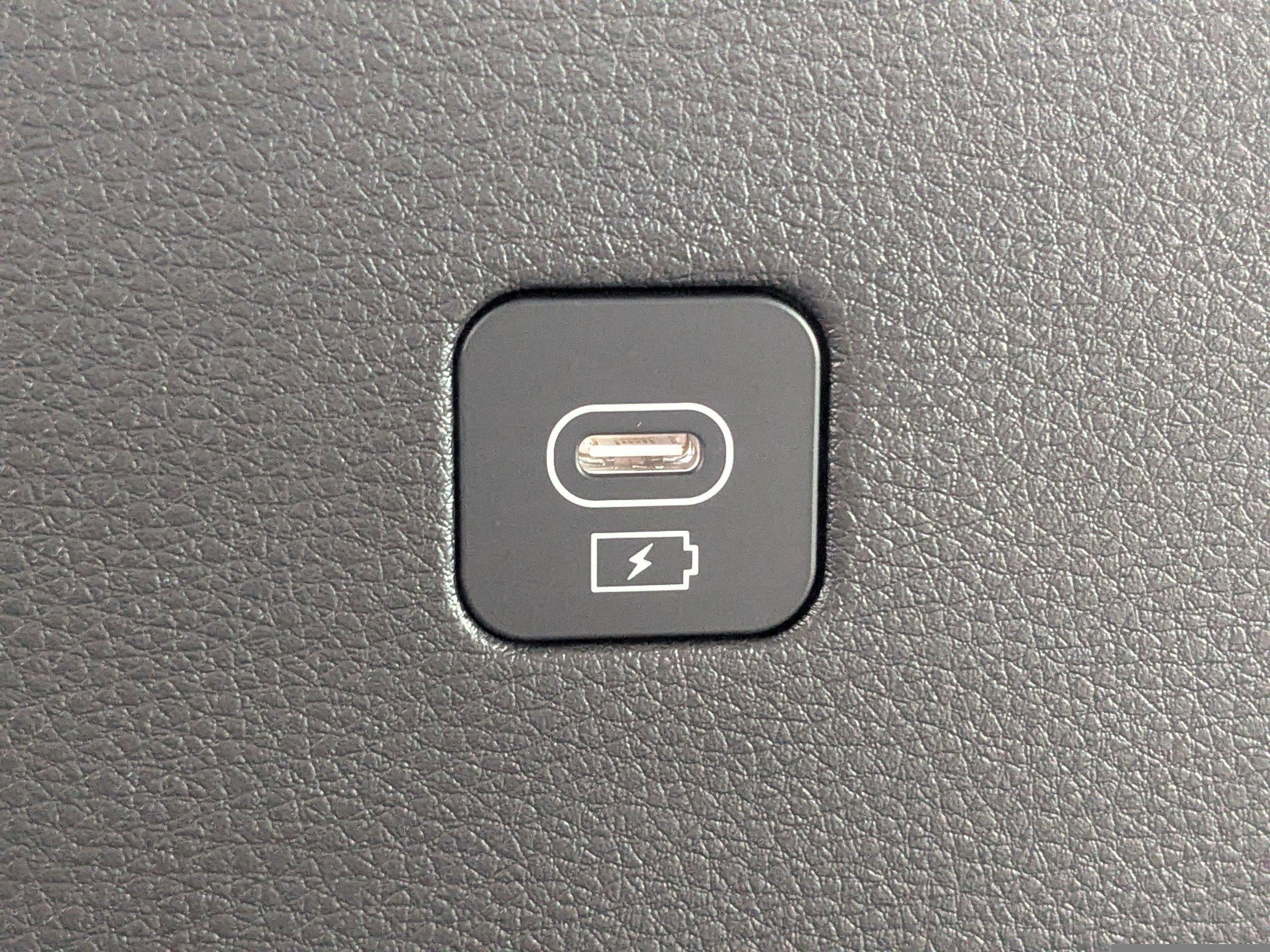 Kia Carnival Mpv Lxs - Thumbnail 17