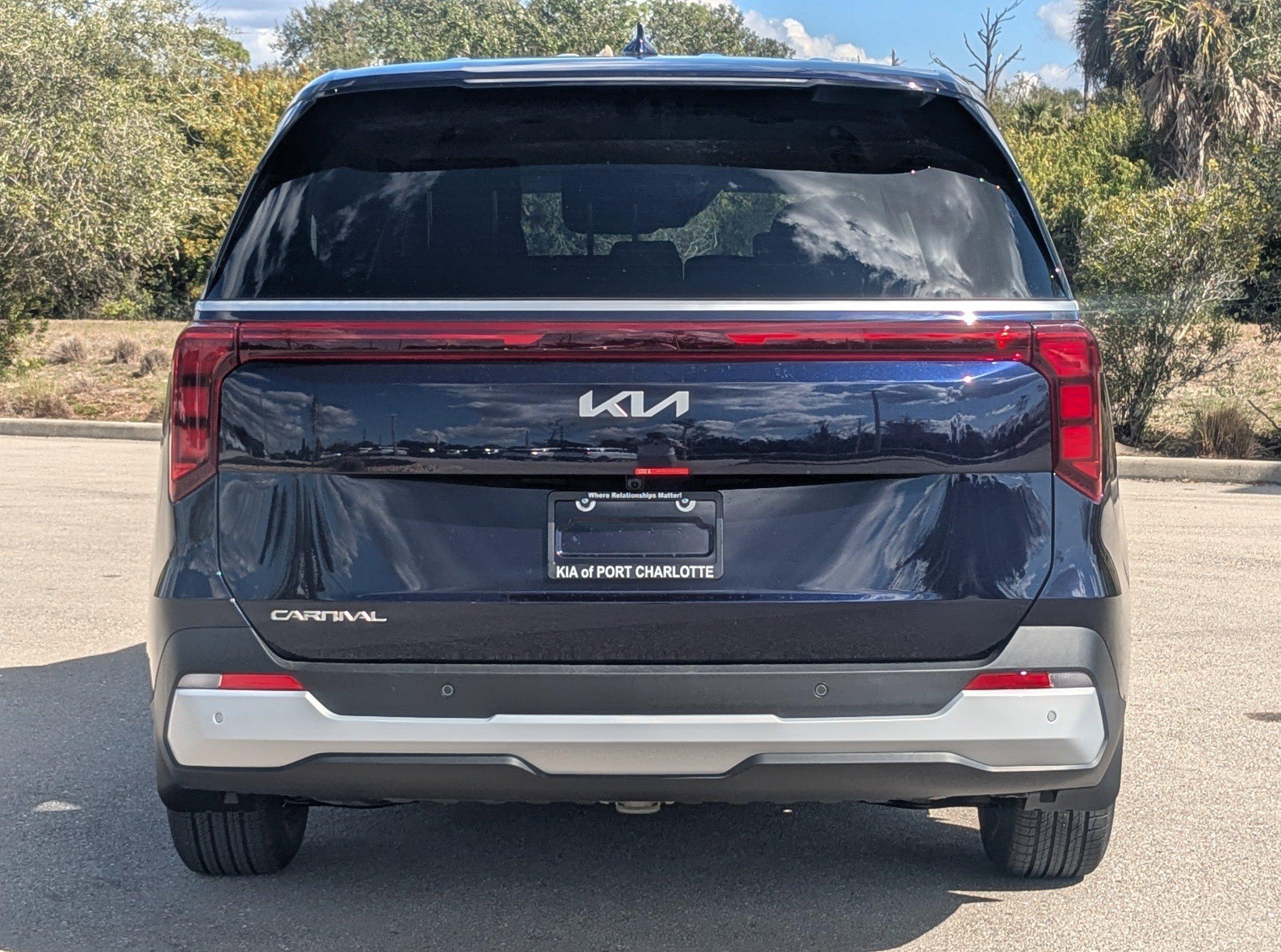 Kia Carnival Mpv Lxs - Thumbnail 7