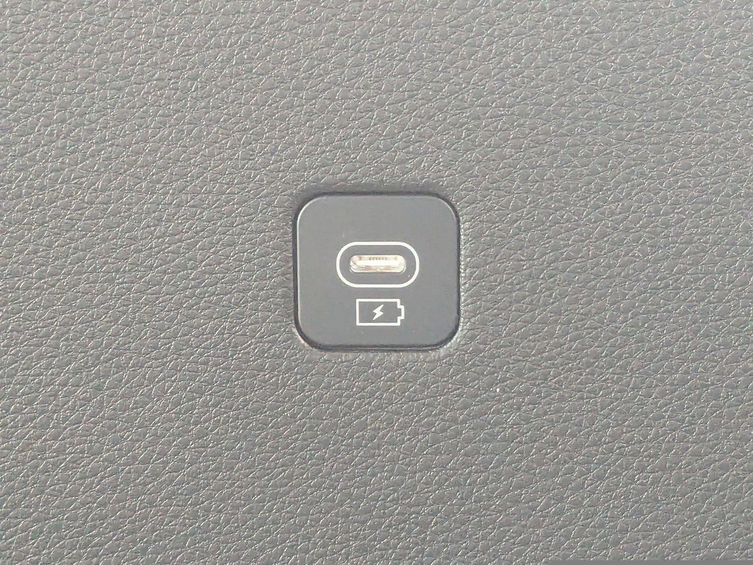 Kia Carnival Mpv Lxs - Thumbnail 18