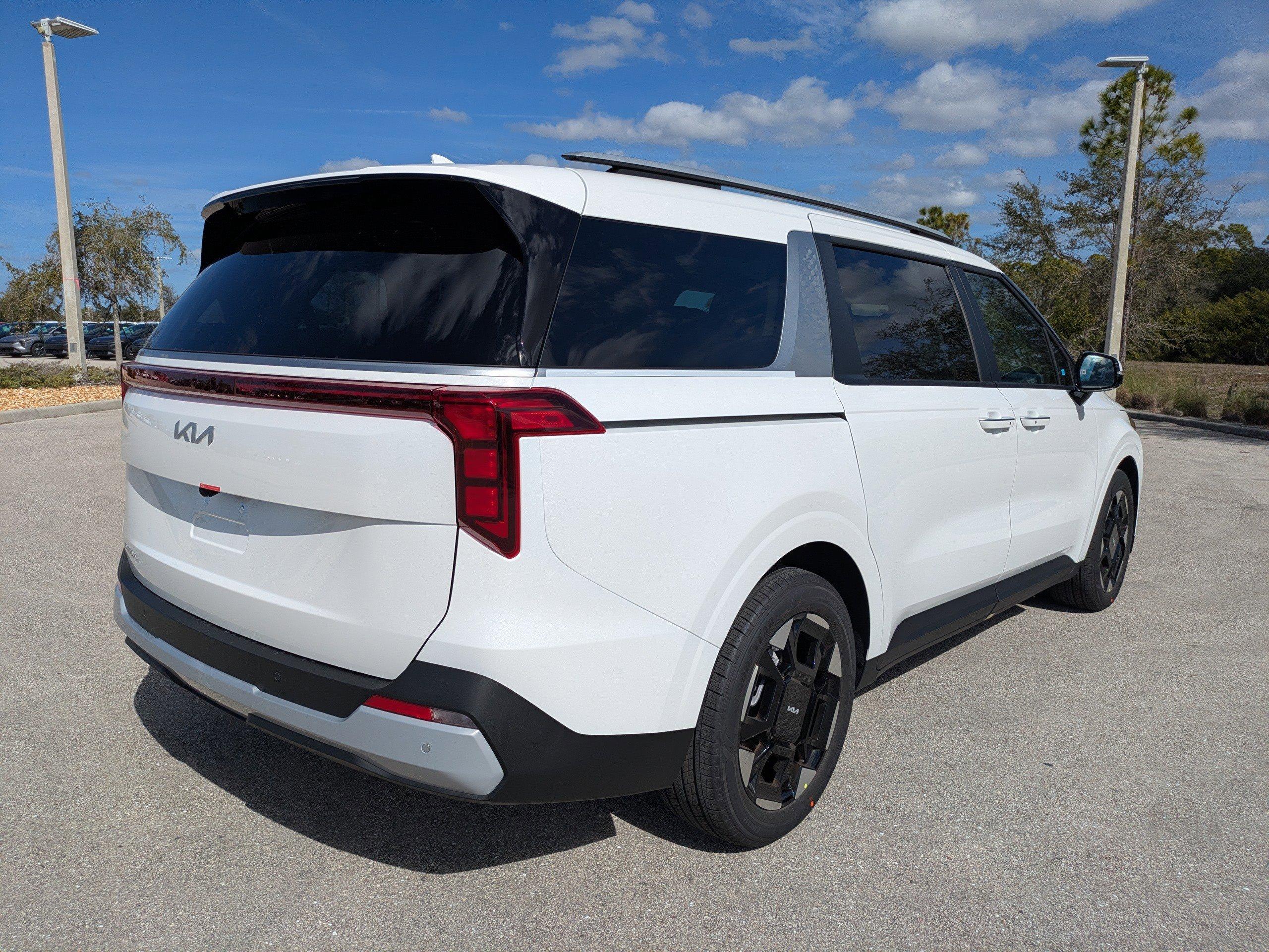 Kia Carnival Mpv Ex - Thumbnail 6