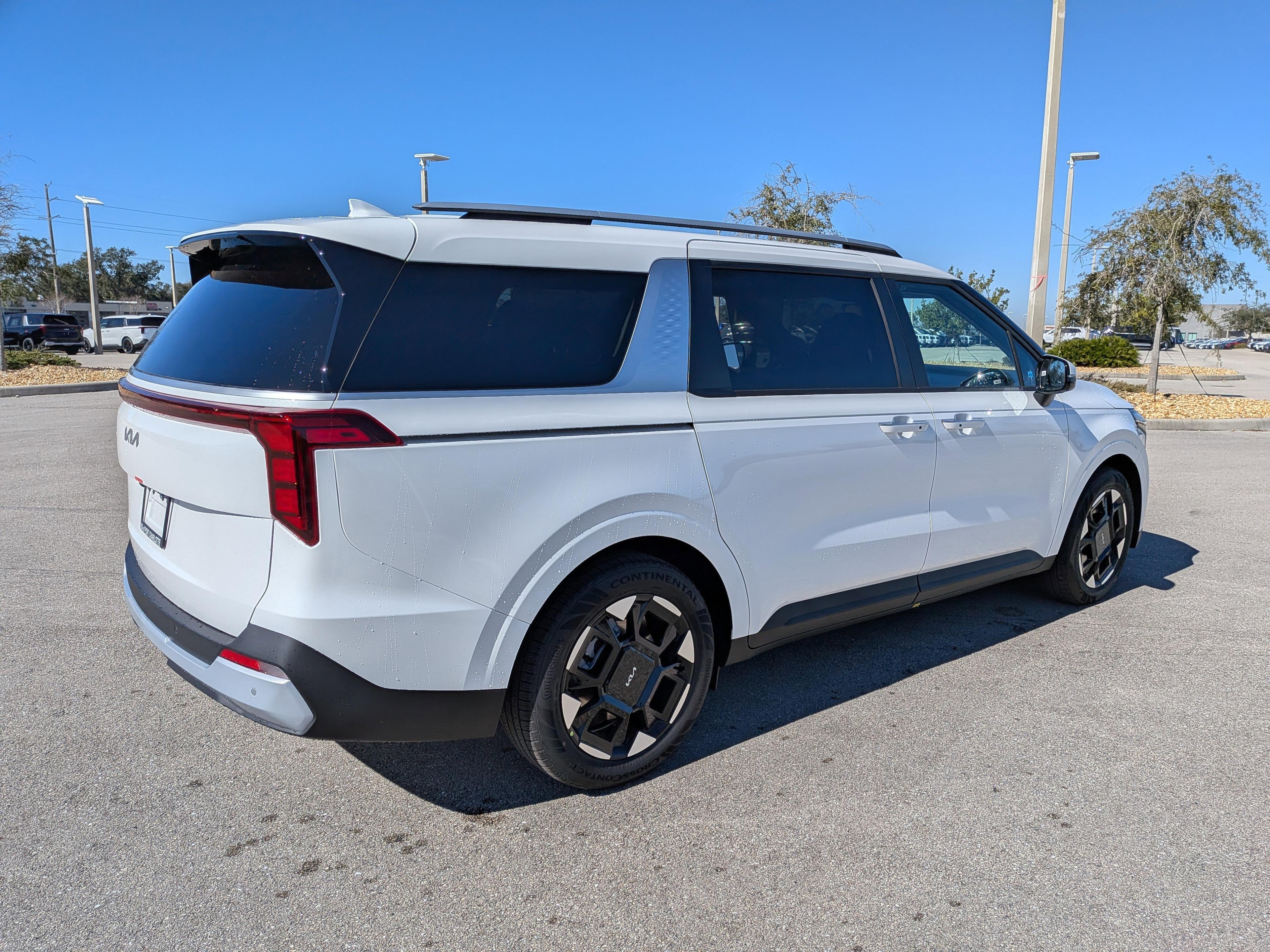 Kia Carnival Mpv Ex - Thumbnail 6