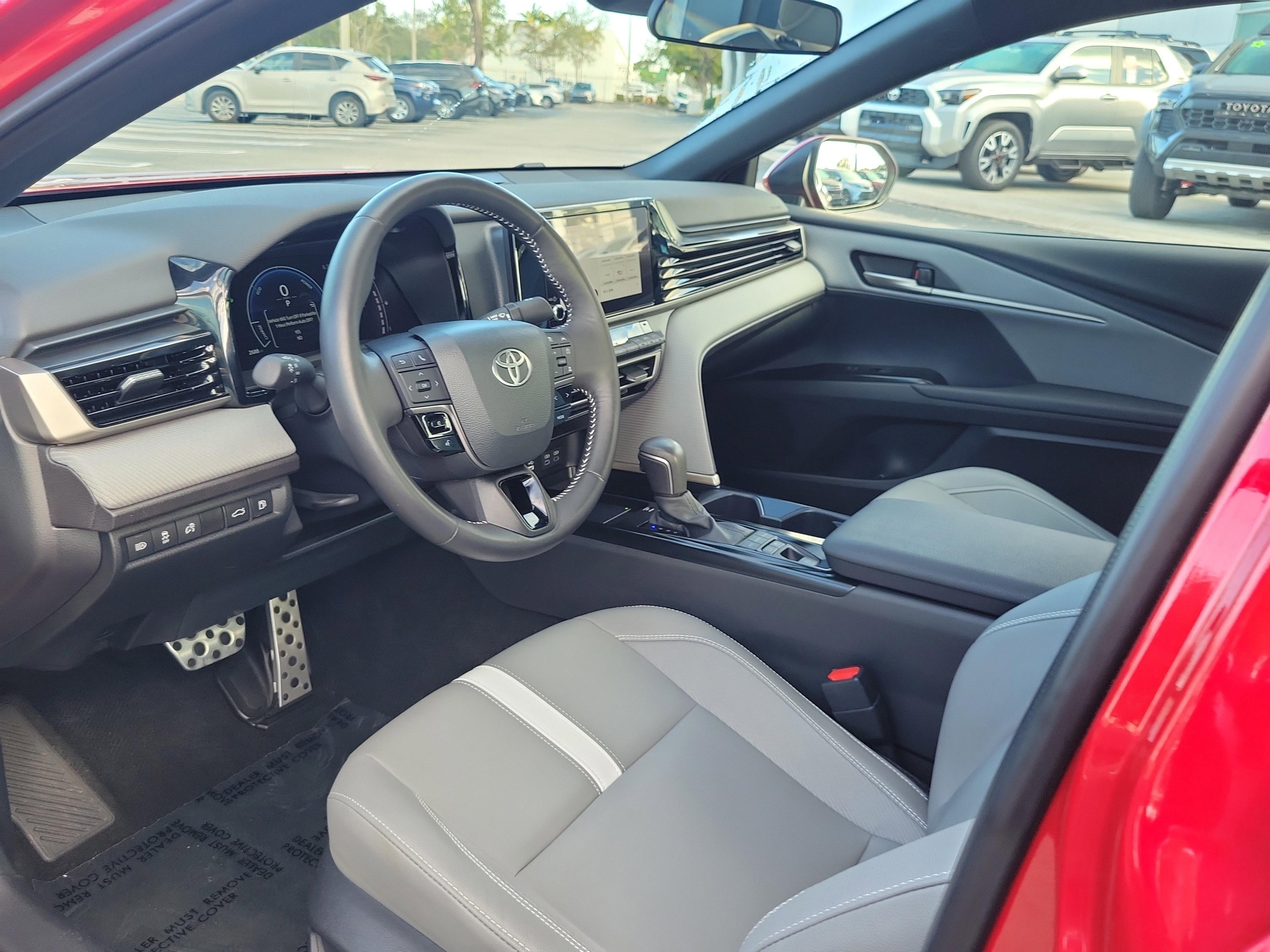 Toyota Camry Se Fwd - Thumbnail 13