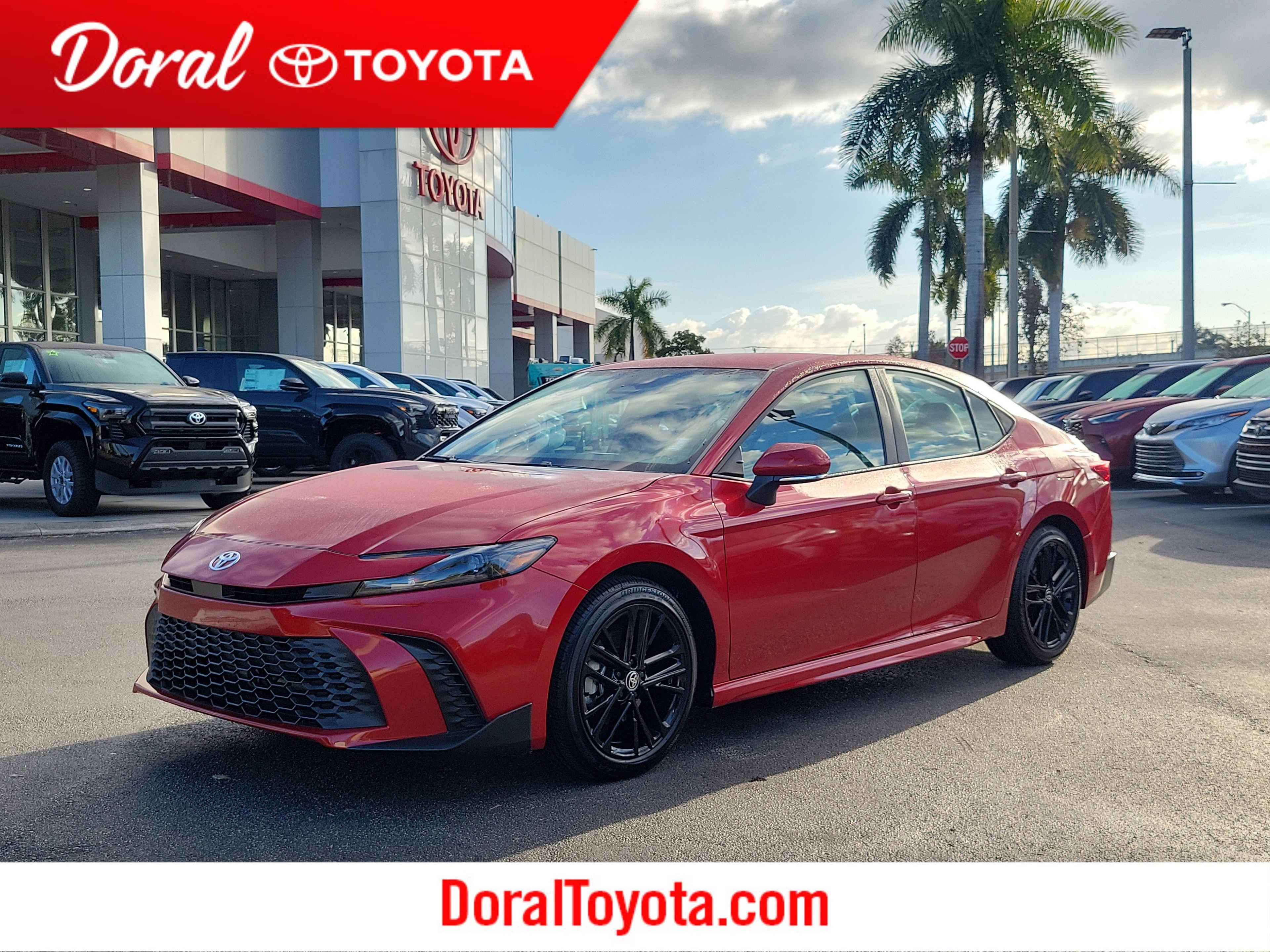 Toyota Camry Se Fwd - Thumbnail 2