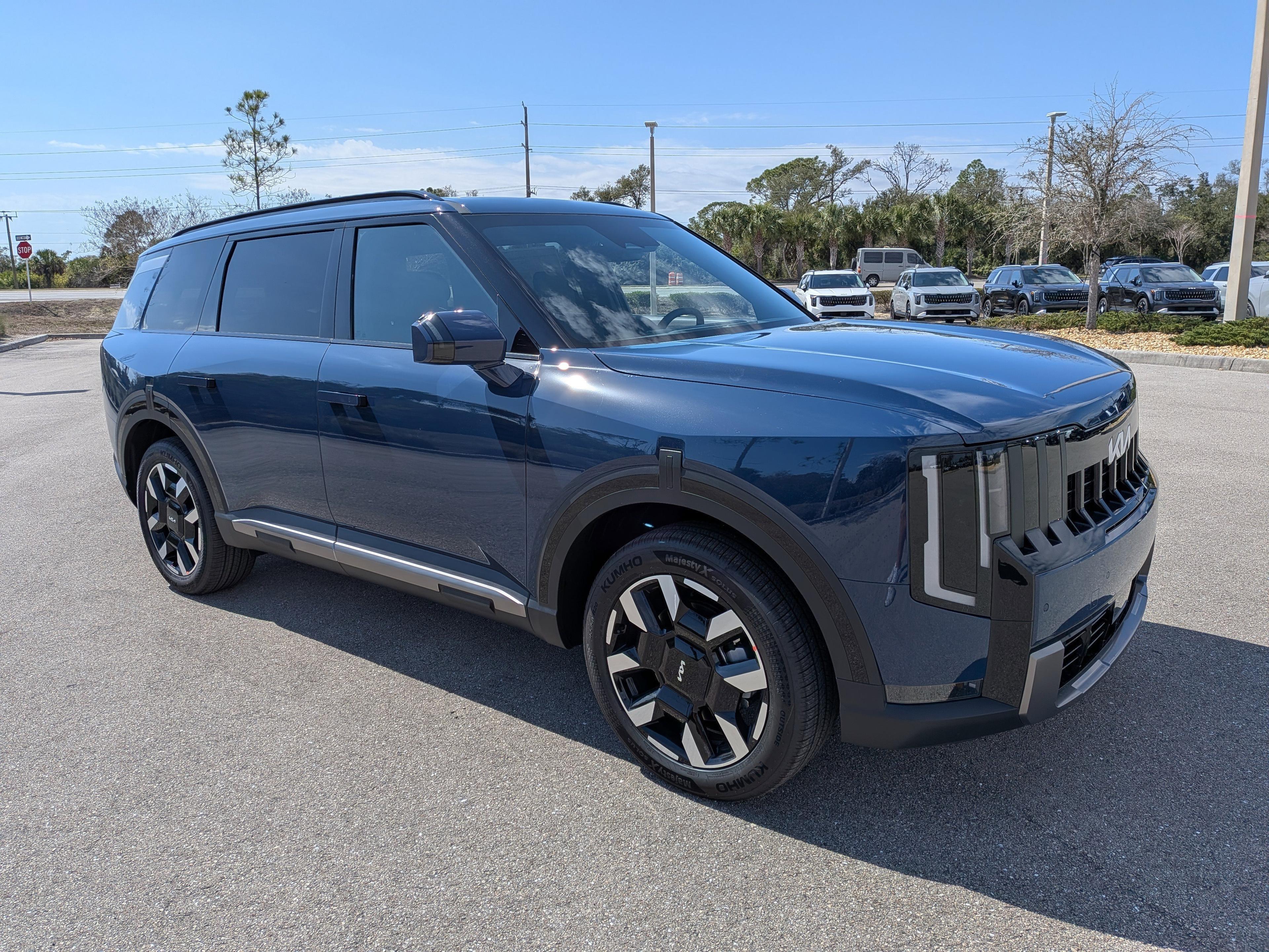 Kia Telluride S - Thumbnail 3