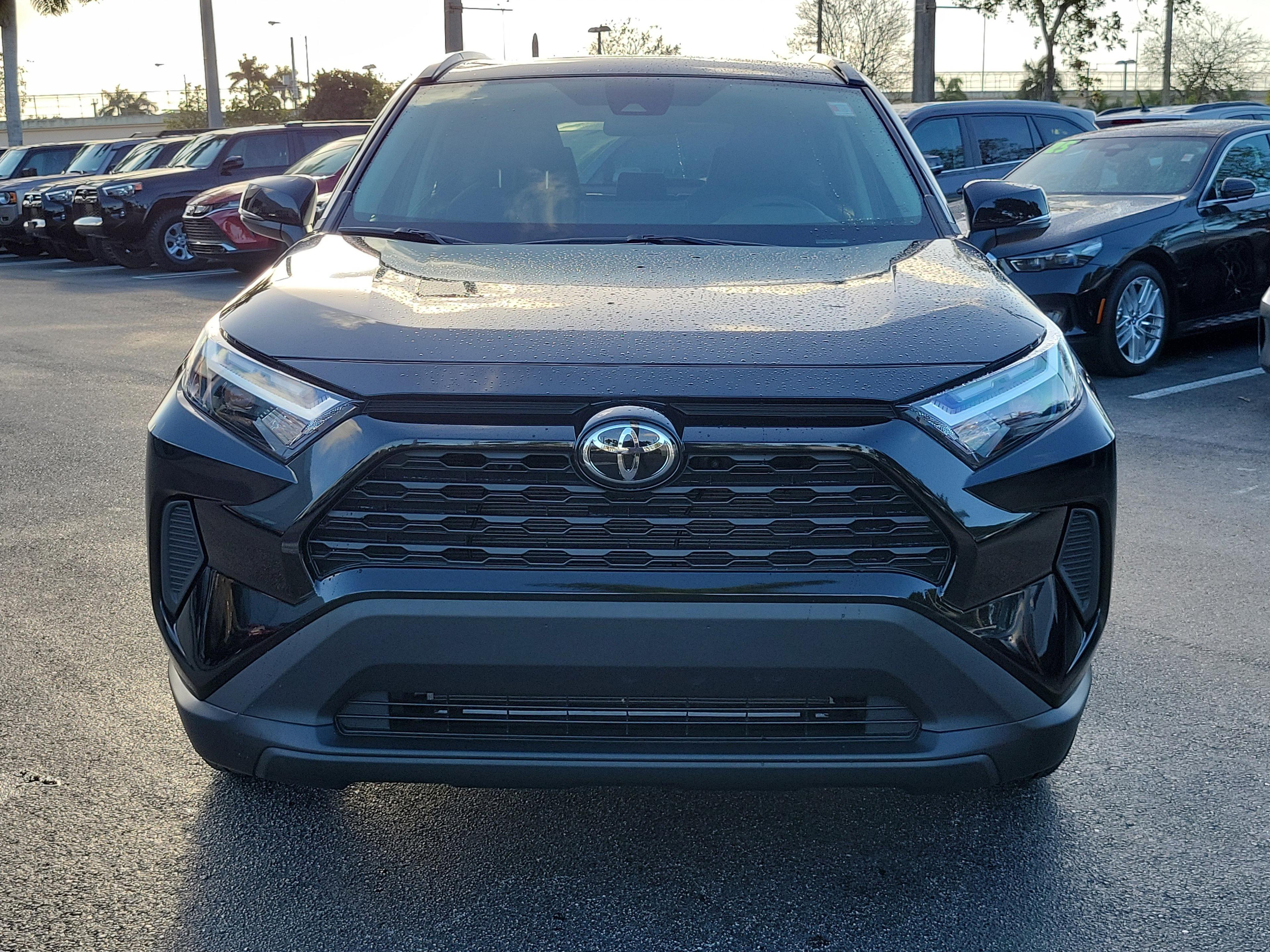 Toyota Rav4 Xle Fwd - Thumbnail 3