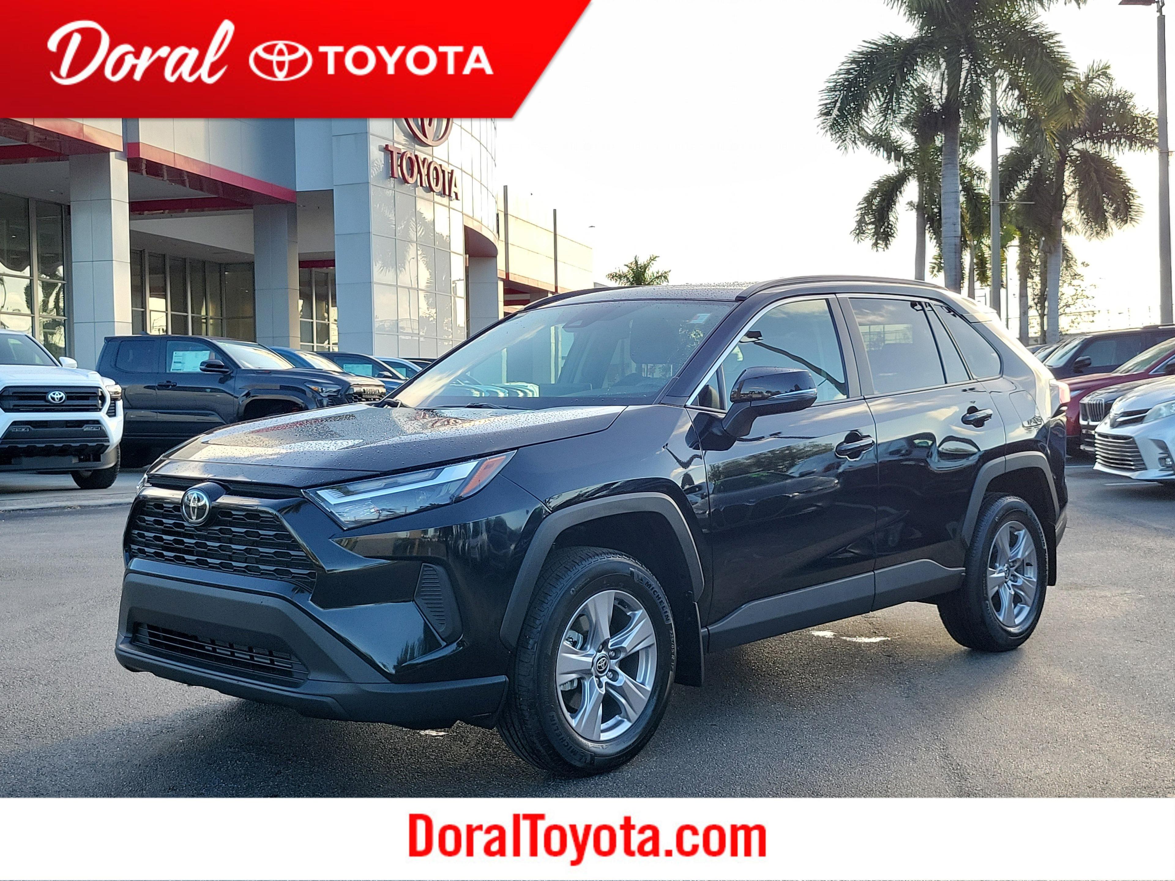 Toyota Rav4 Xle Fwd - Thumbnail 2