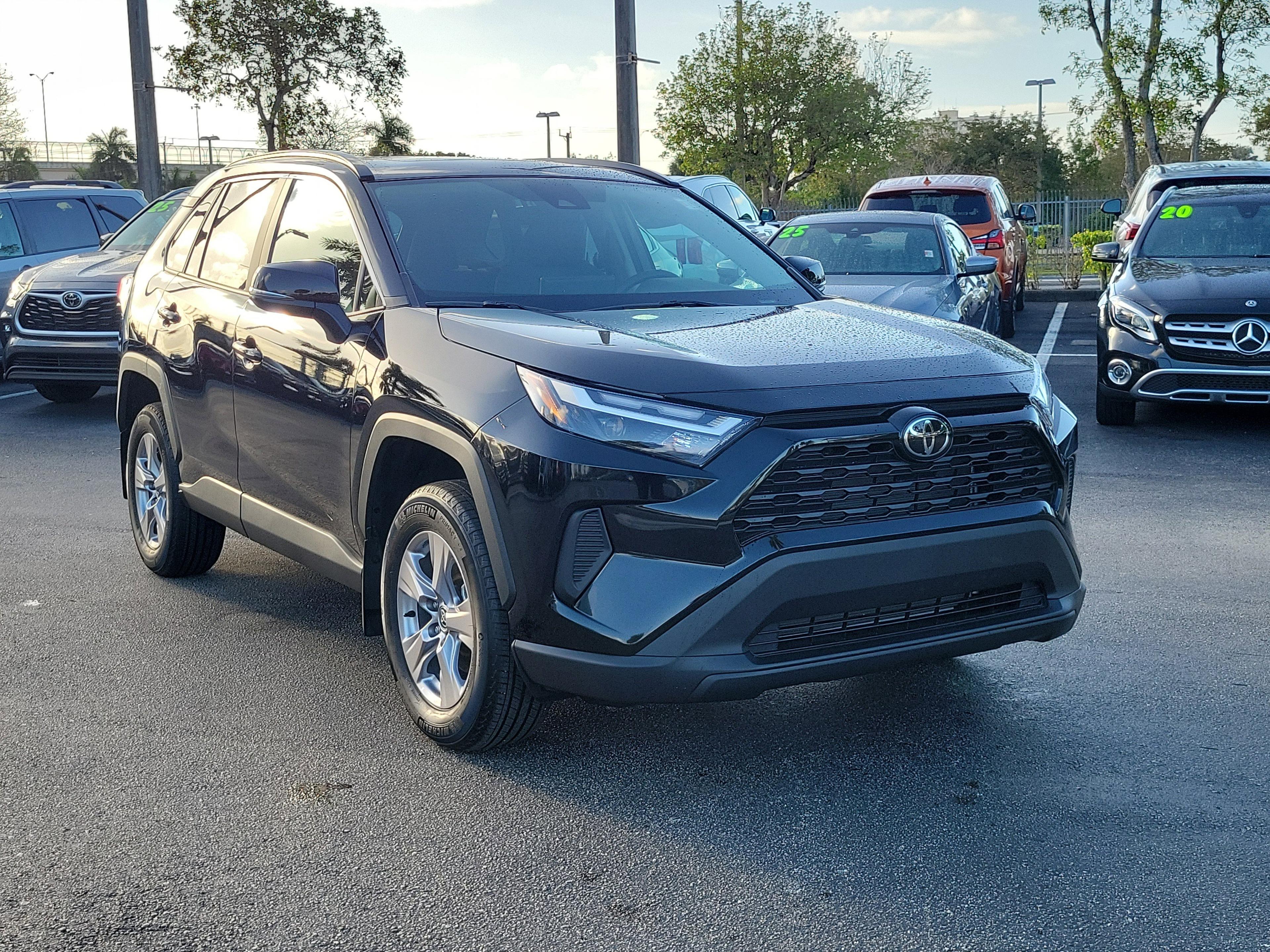 Toyota Rav4 Xle Fwd - Thumbnail 4