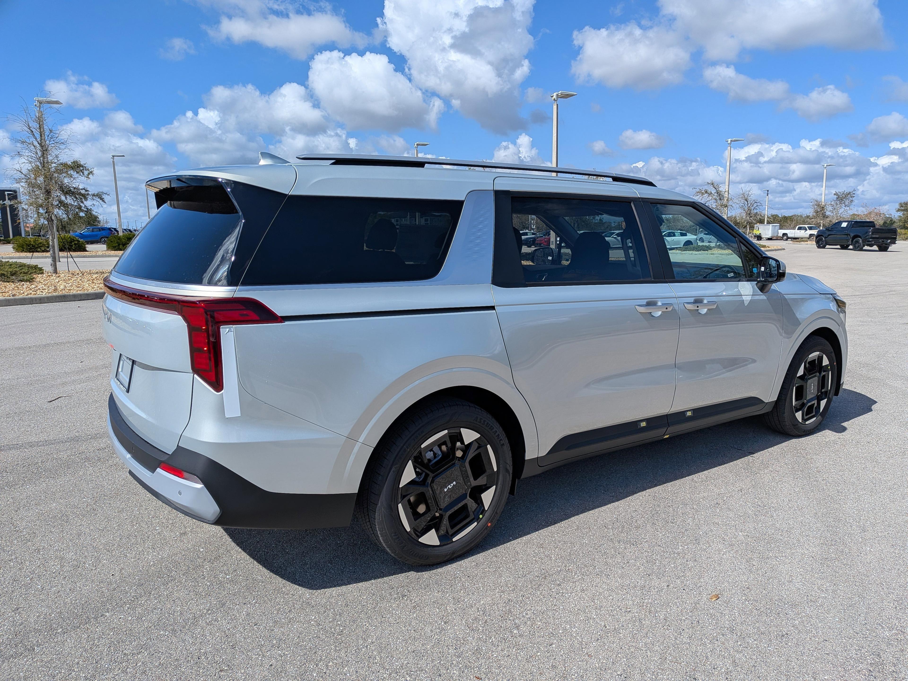 Kia Carnival Mpv Ex - Thumbnail 6