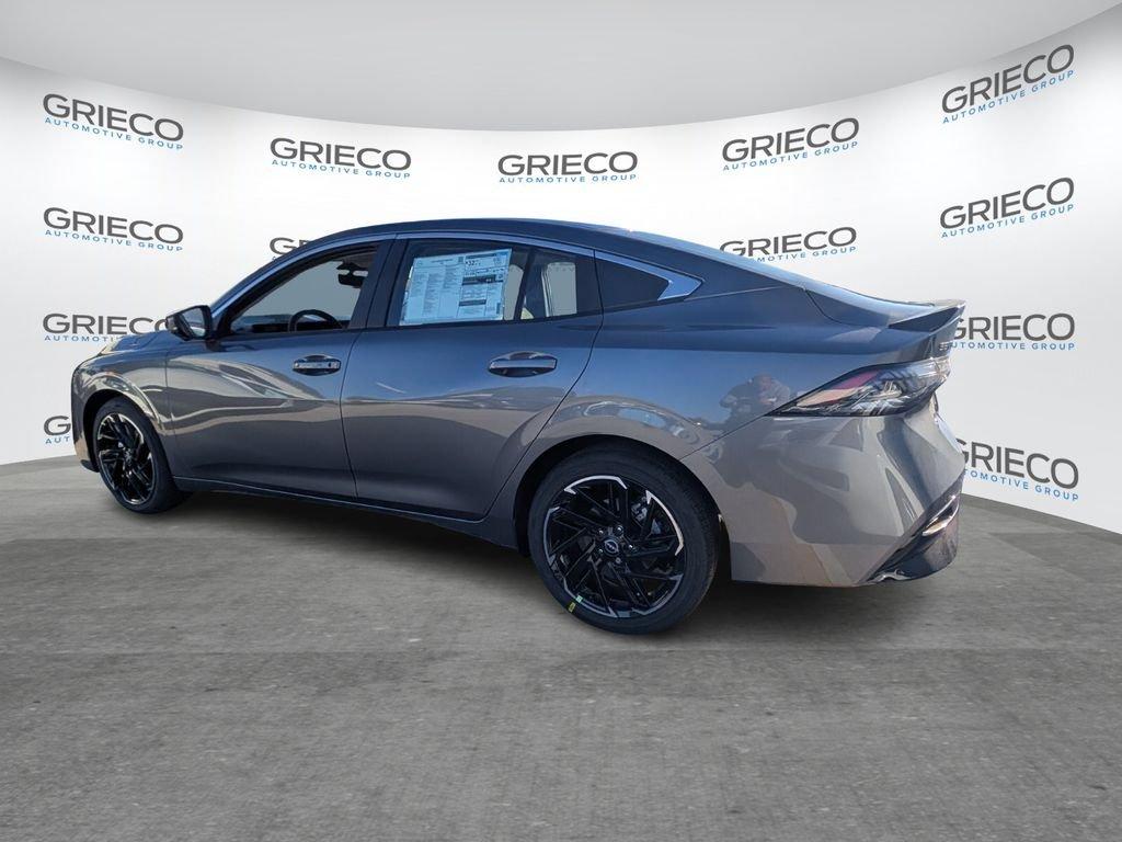 Nissan Sentra Sr - Thumbnail 6