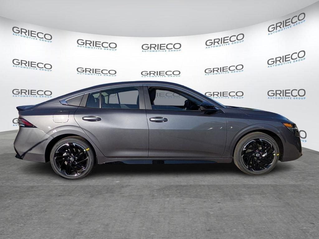 Nissan Sentra Sr - Thumbnail 9