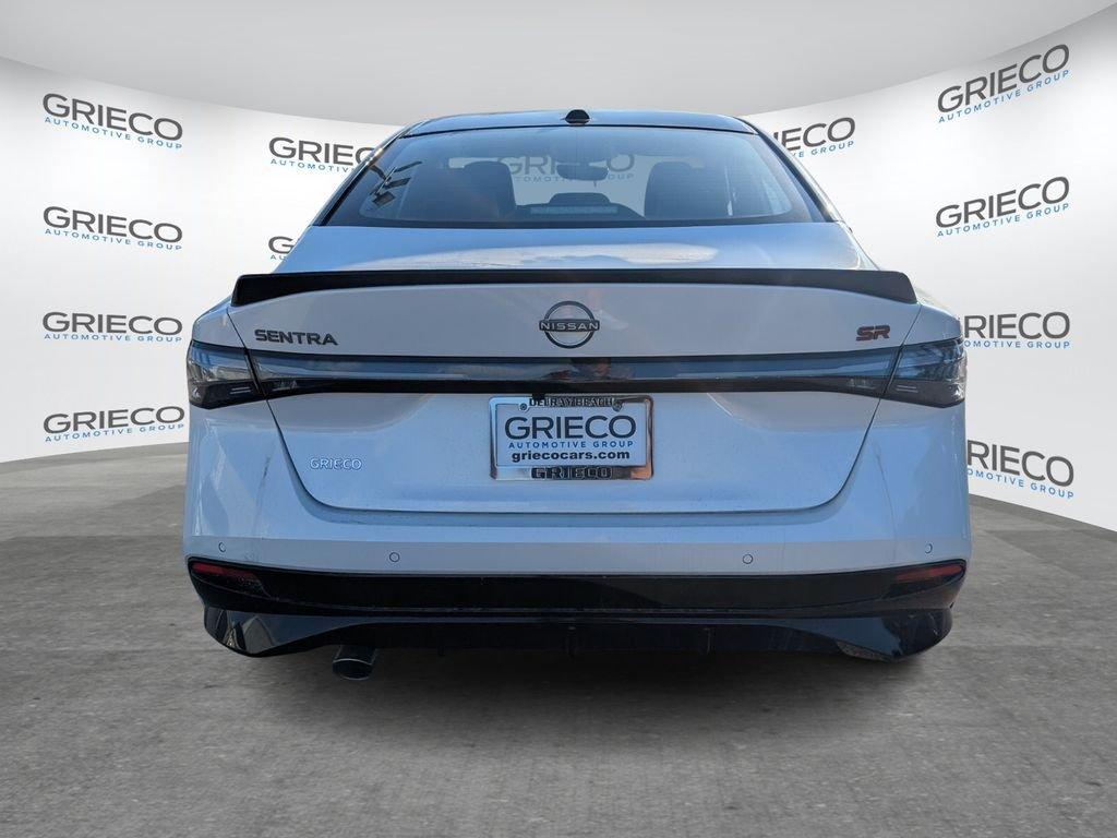 Nissan Sentra Sr - Thumbnail 6