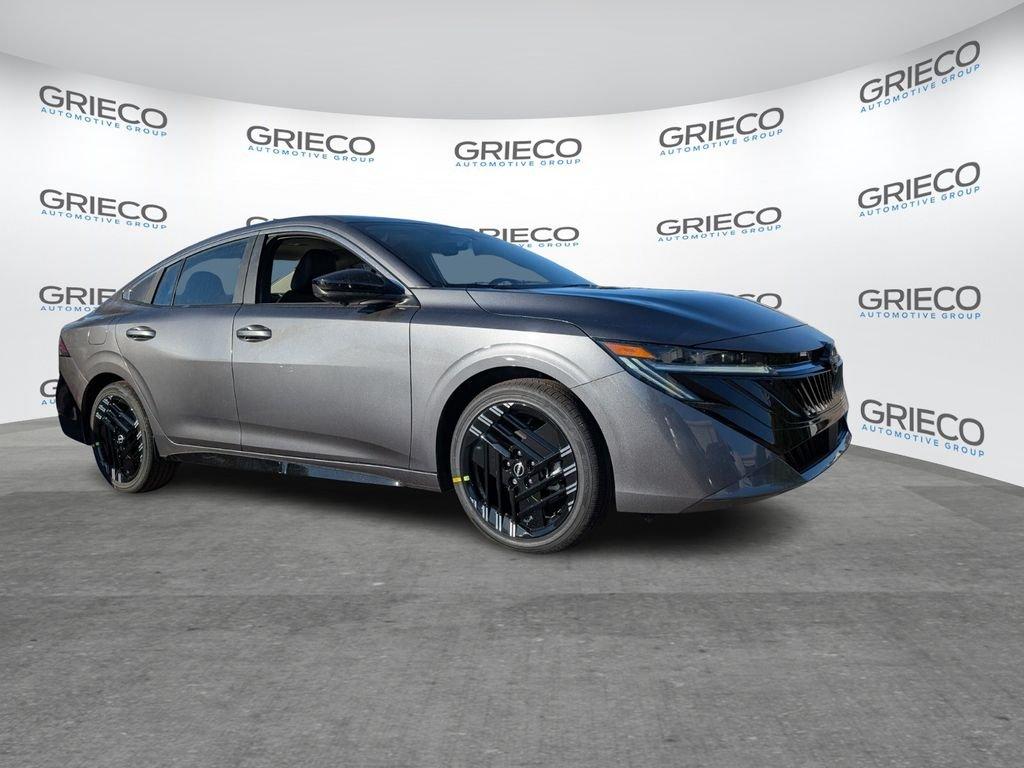 Nissan Sentra Sr - Thumbnail 2