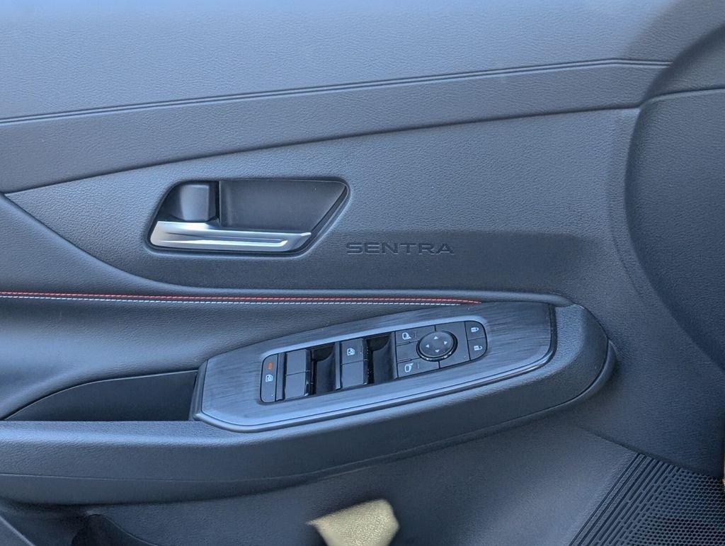 Nissan Sentra Sr - Thumbnail 20