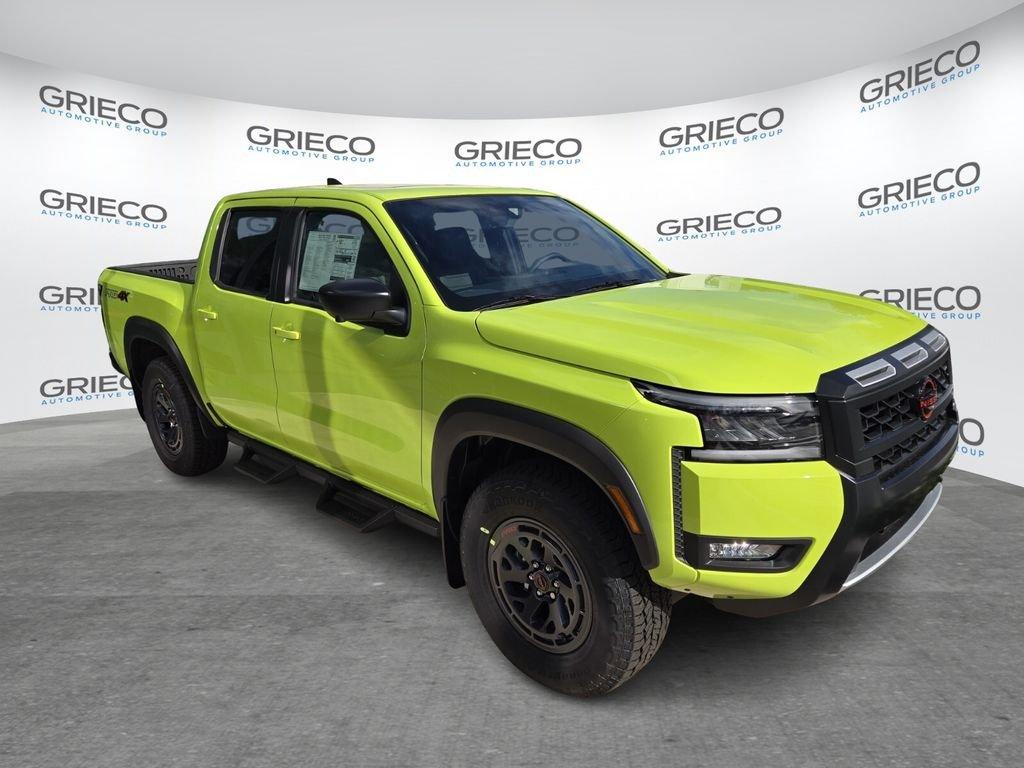 Nissan Frontier Crew Cab Pro-4X® - Thumbnail 3