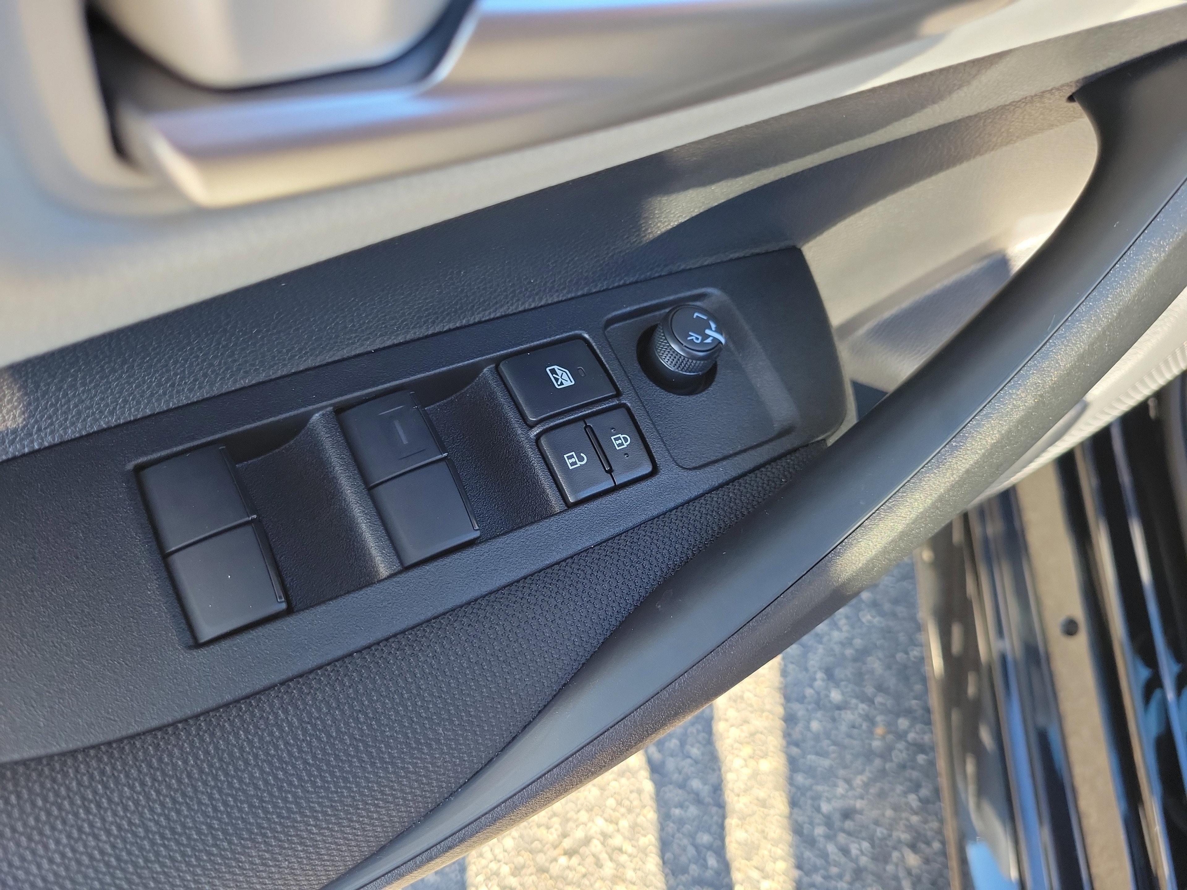 Toyota Corolla Se Fwd - Thumbnail 14