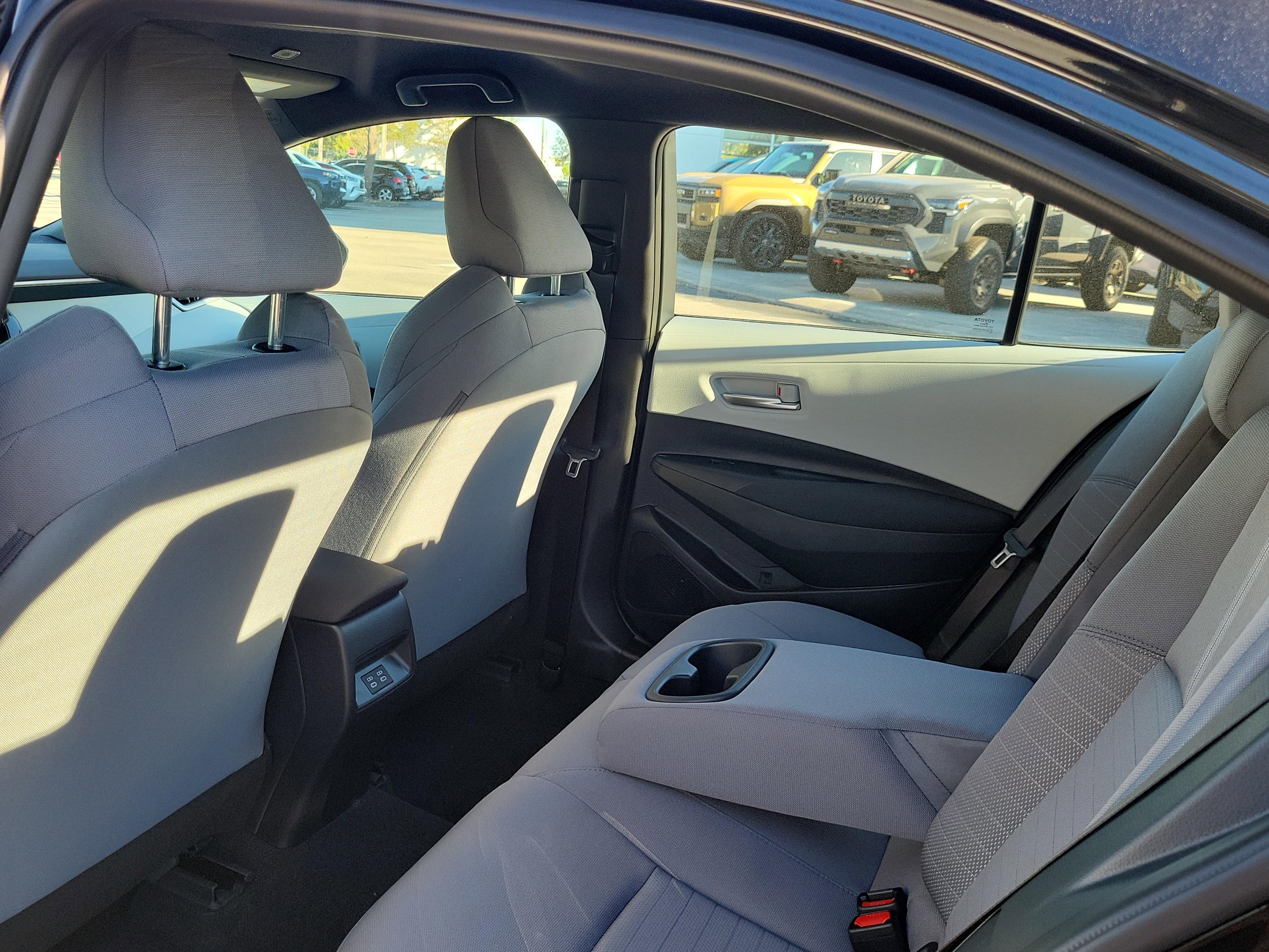 Toyota Corolla Se Fwd - Thumbnail 10