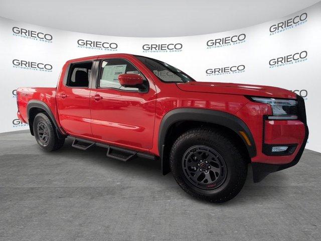 Nissan Frontier Crew Cab Pro-4X® - Thumbnail 16