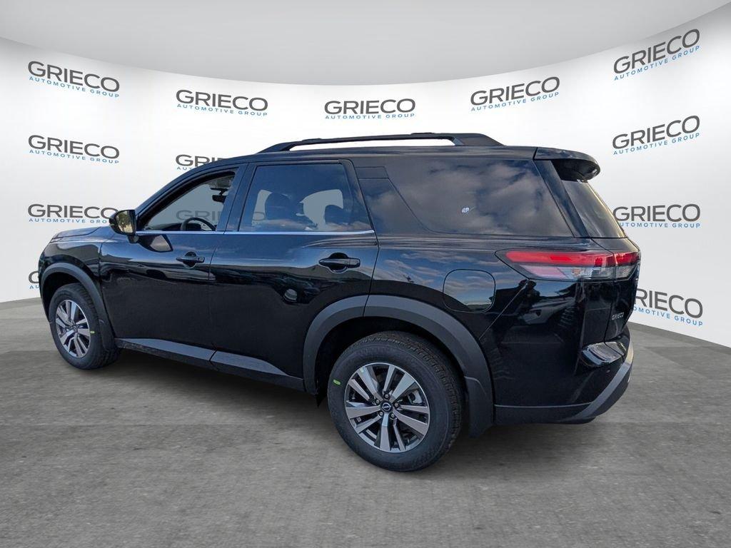 Nissan Pathfinder Sl - Thumbnail 6